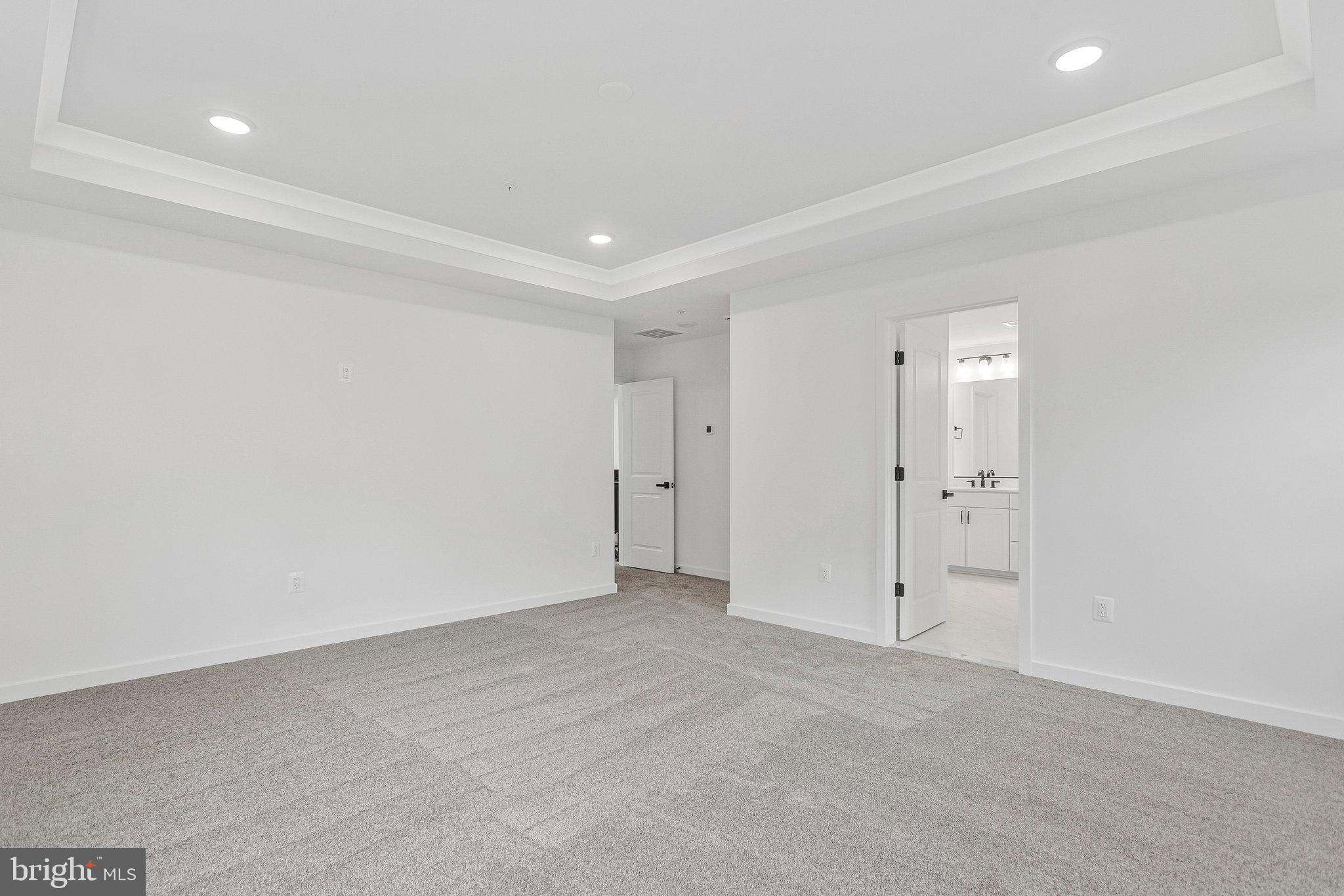 ST JAMES - Residential