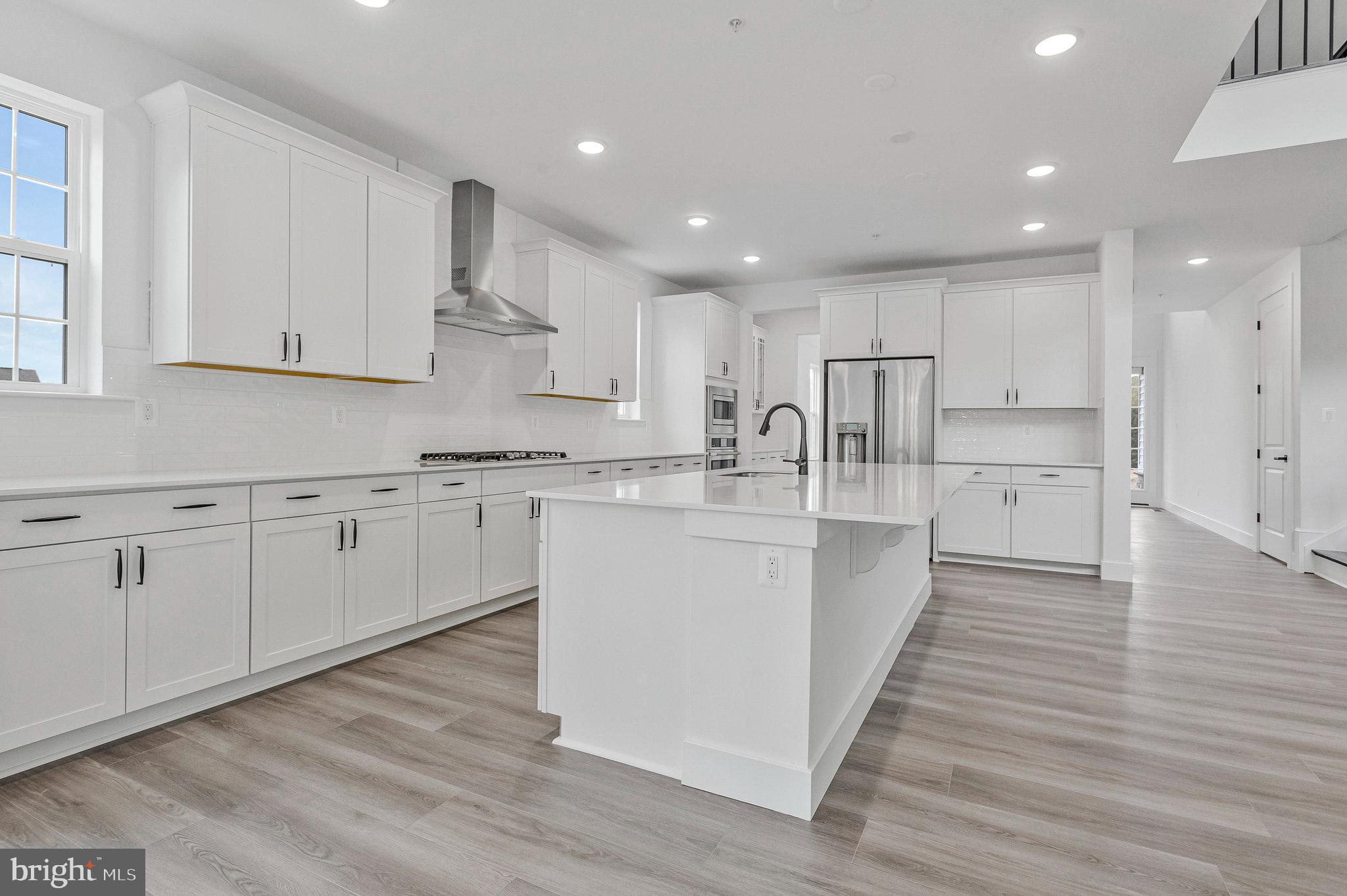 ST JAMES - Residential