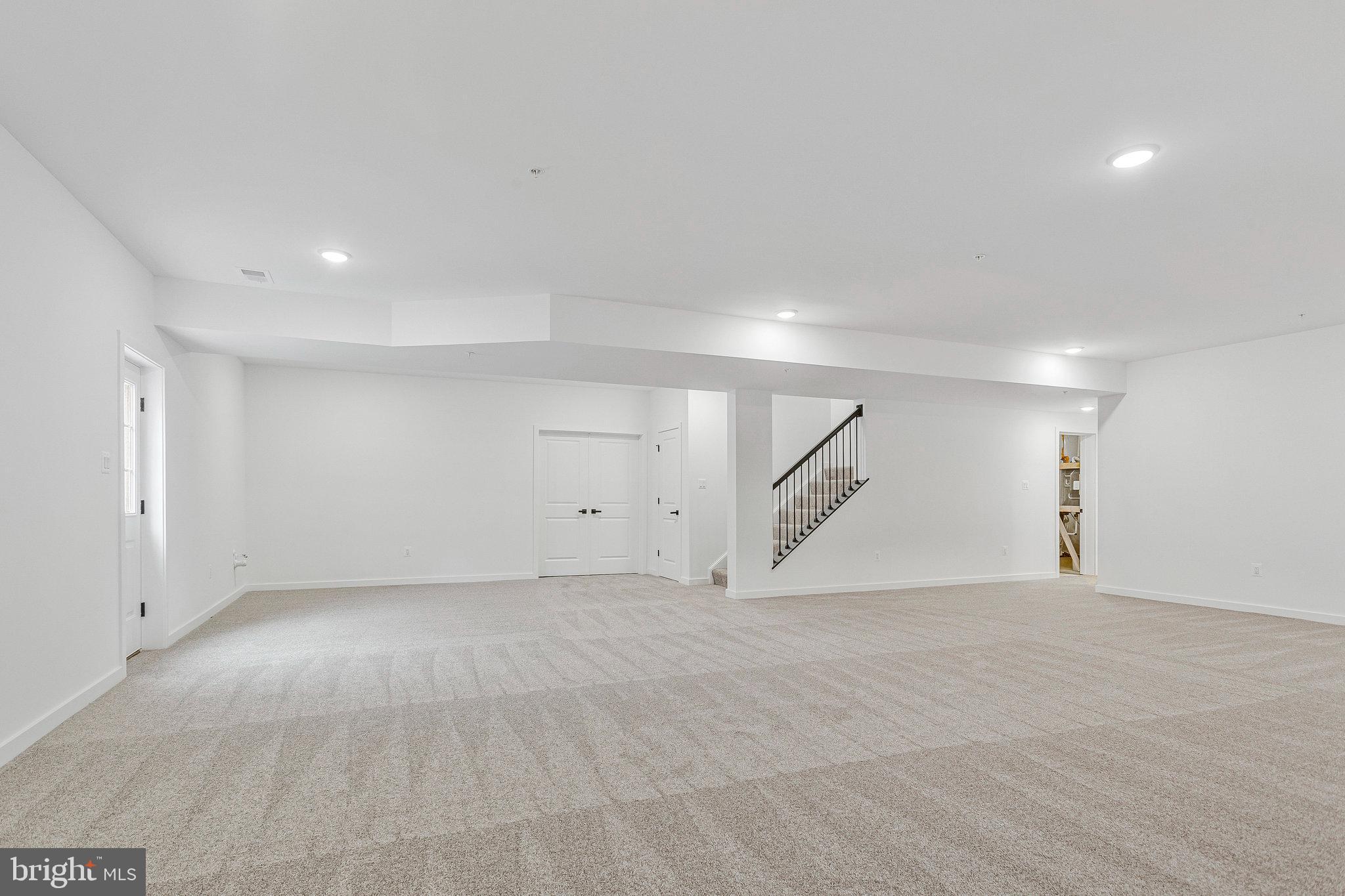 ST JAMES - Residential