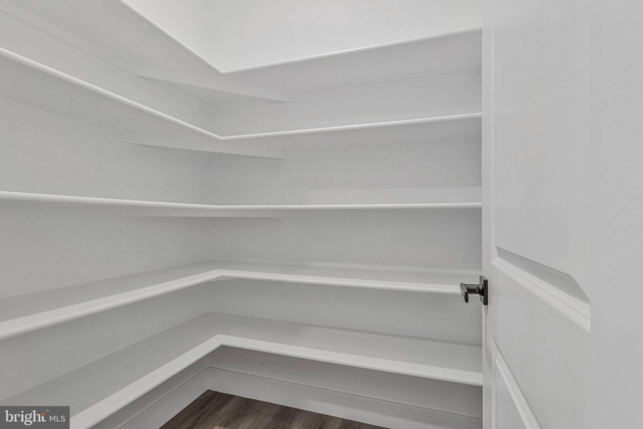 ST JAMES - Residential