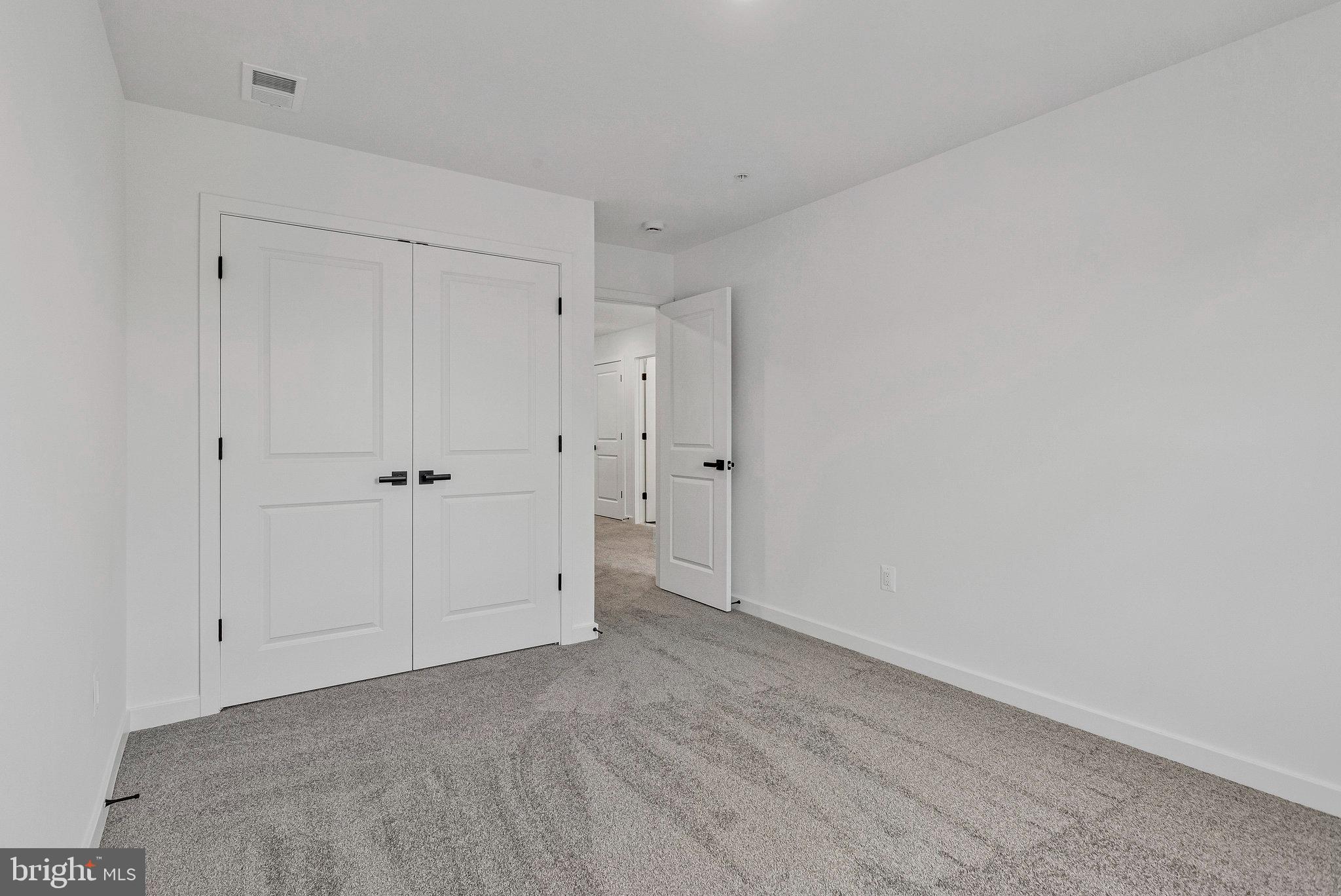 ST JAMES - Residential