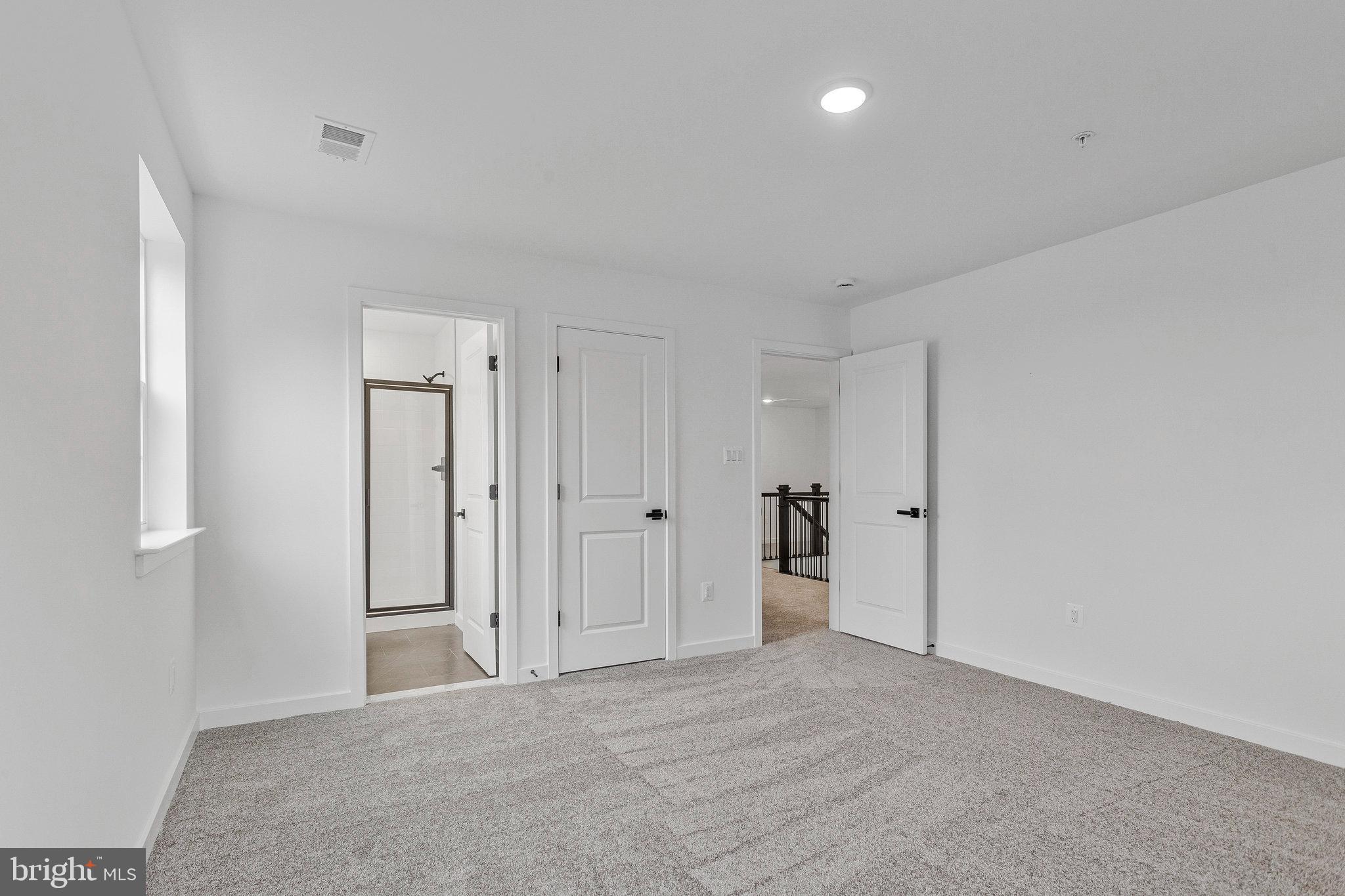 ST JAMES - Residential