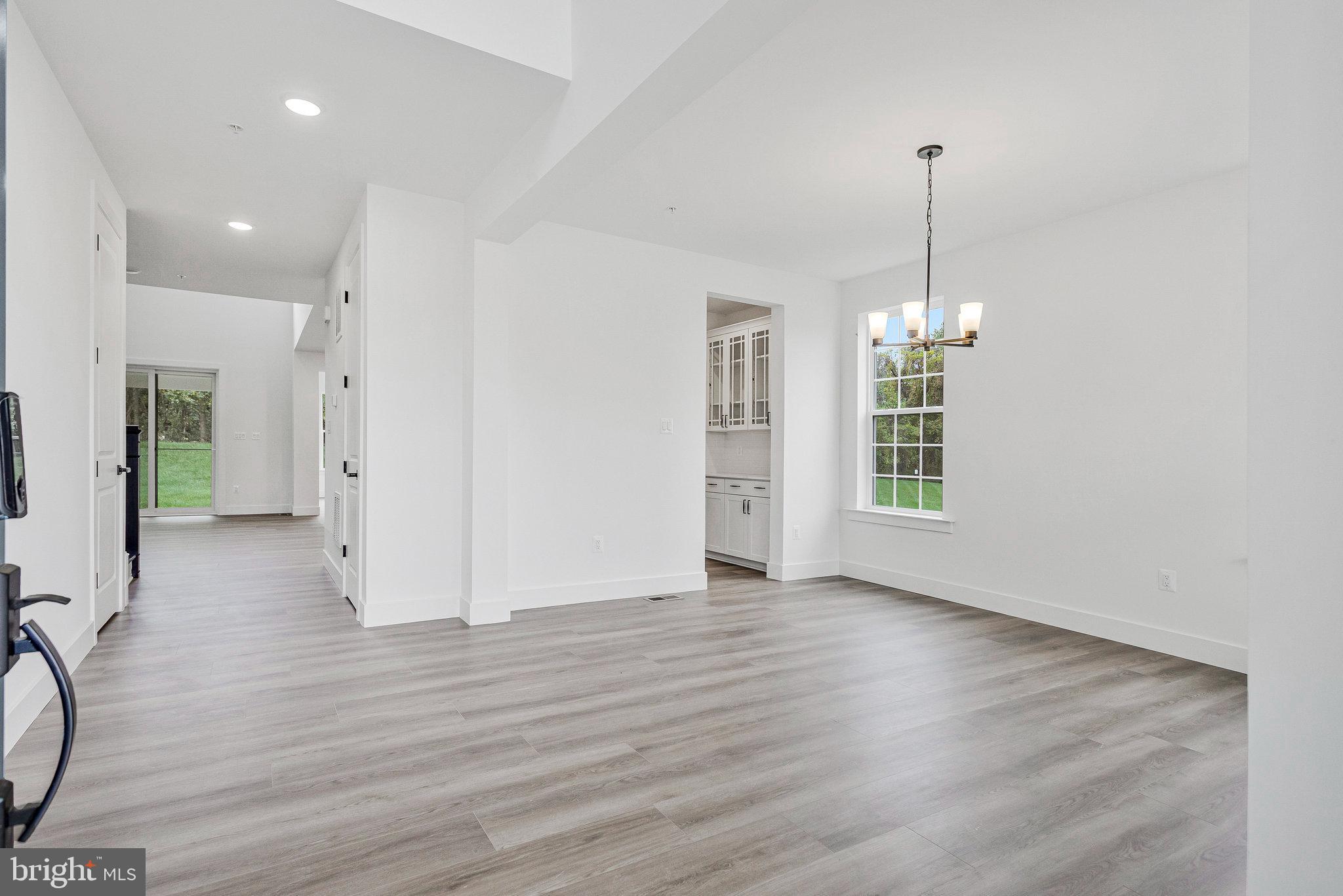 ST JAMES - Residential