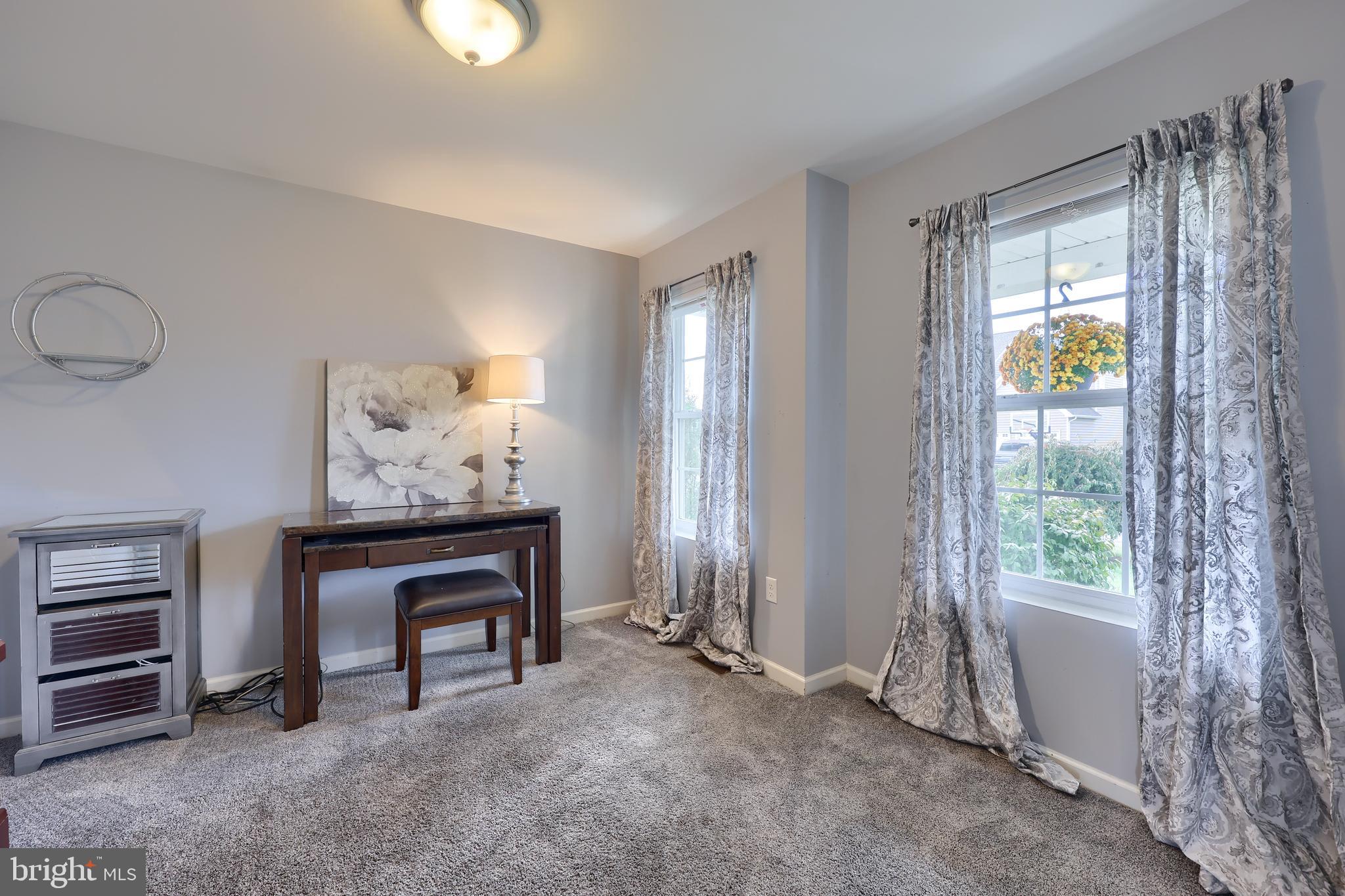 12 PEMBROOKE LANE