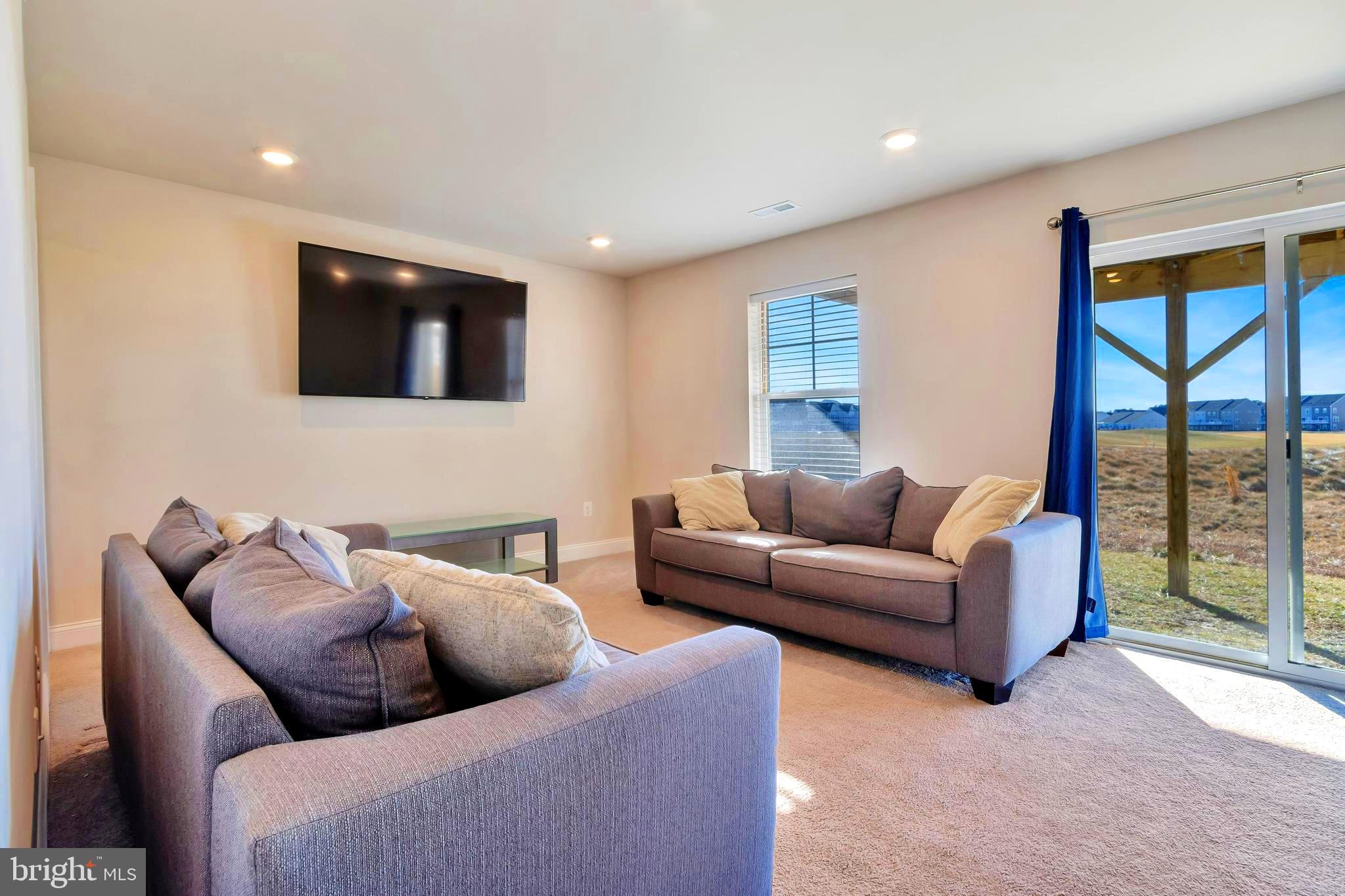 PLANTATION LAKES - Residential