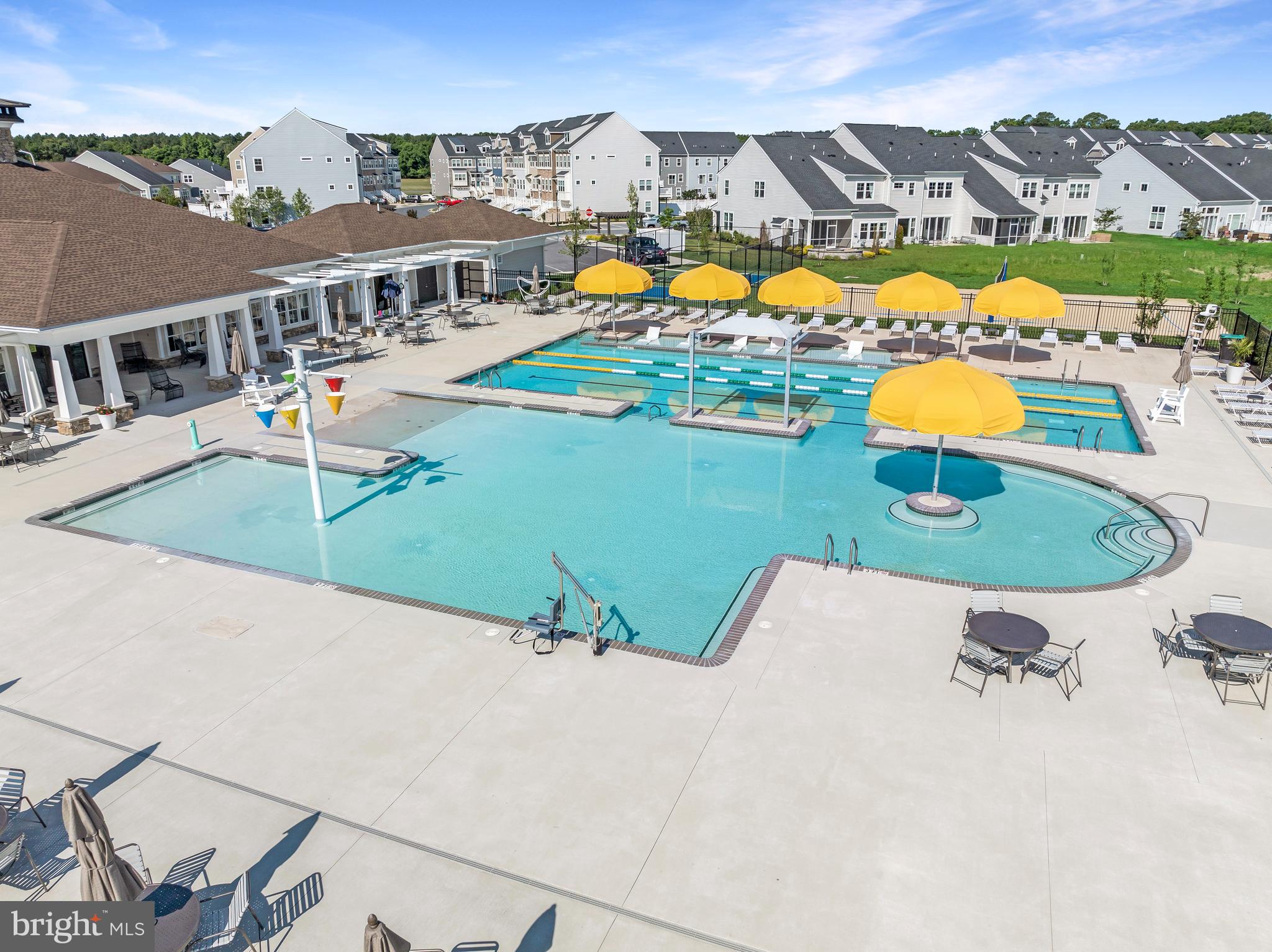 PLANTATION LAKES - Residential