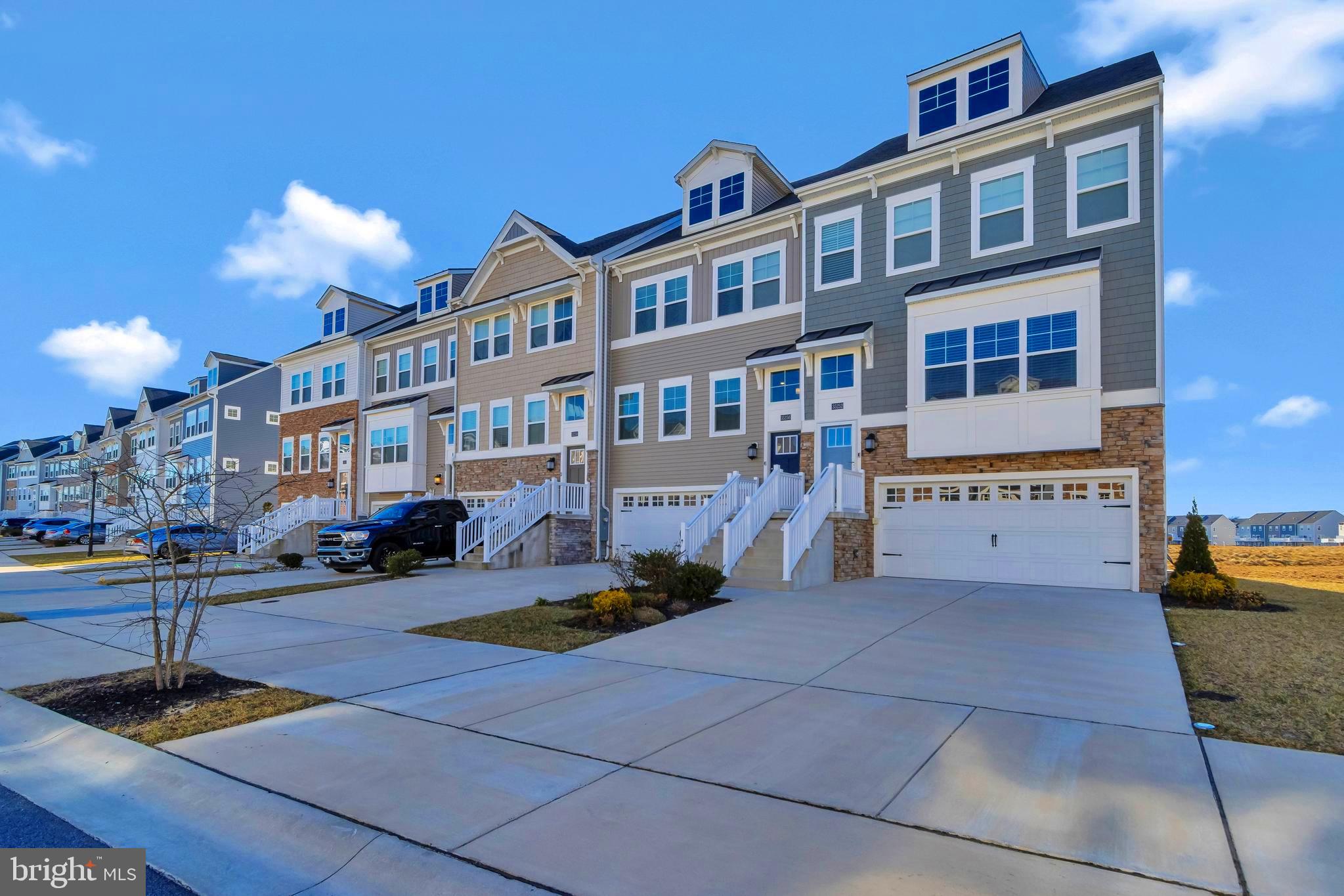 PLANTATION LAKES - Residential