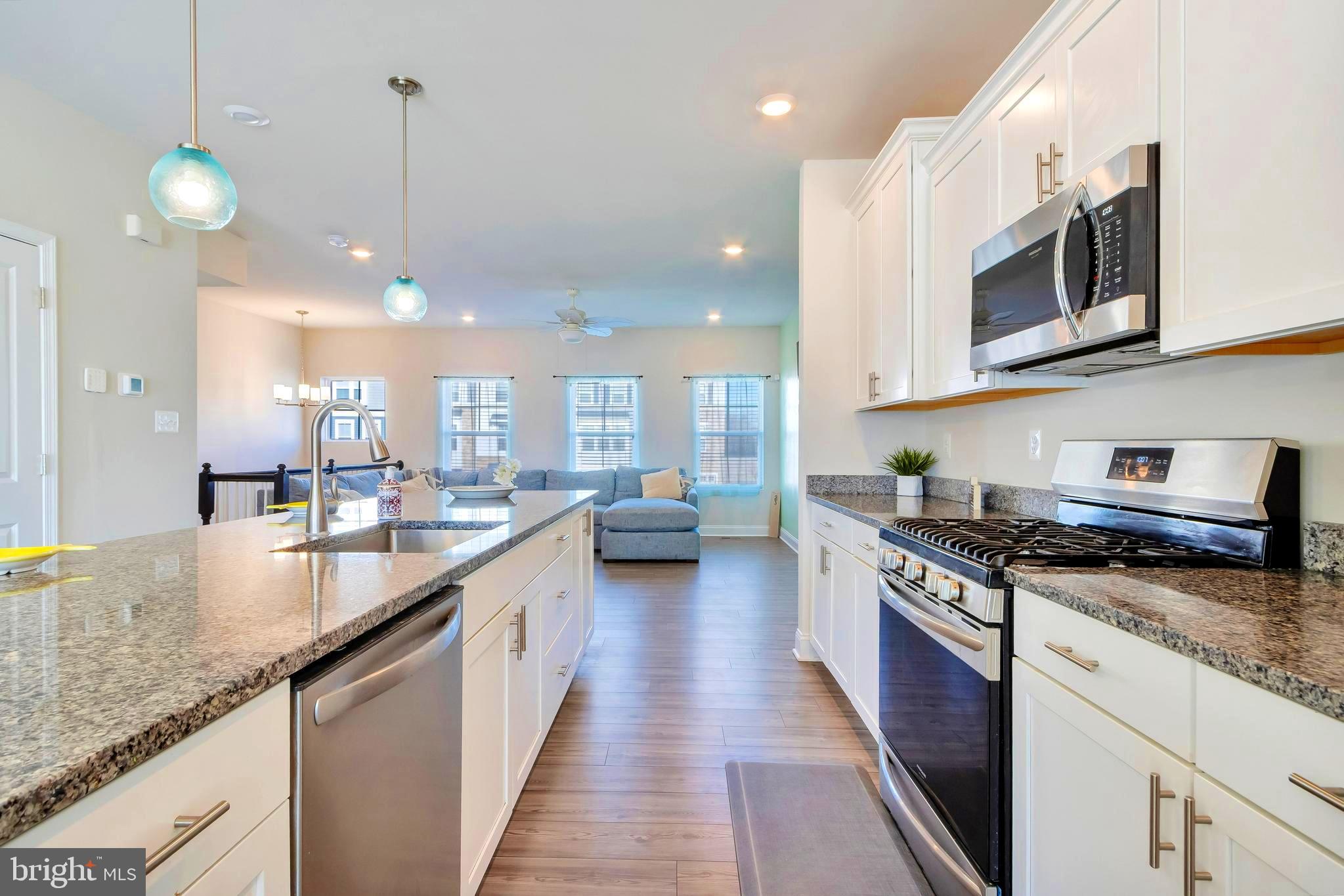 PLANTATION LAKES - Residential