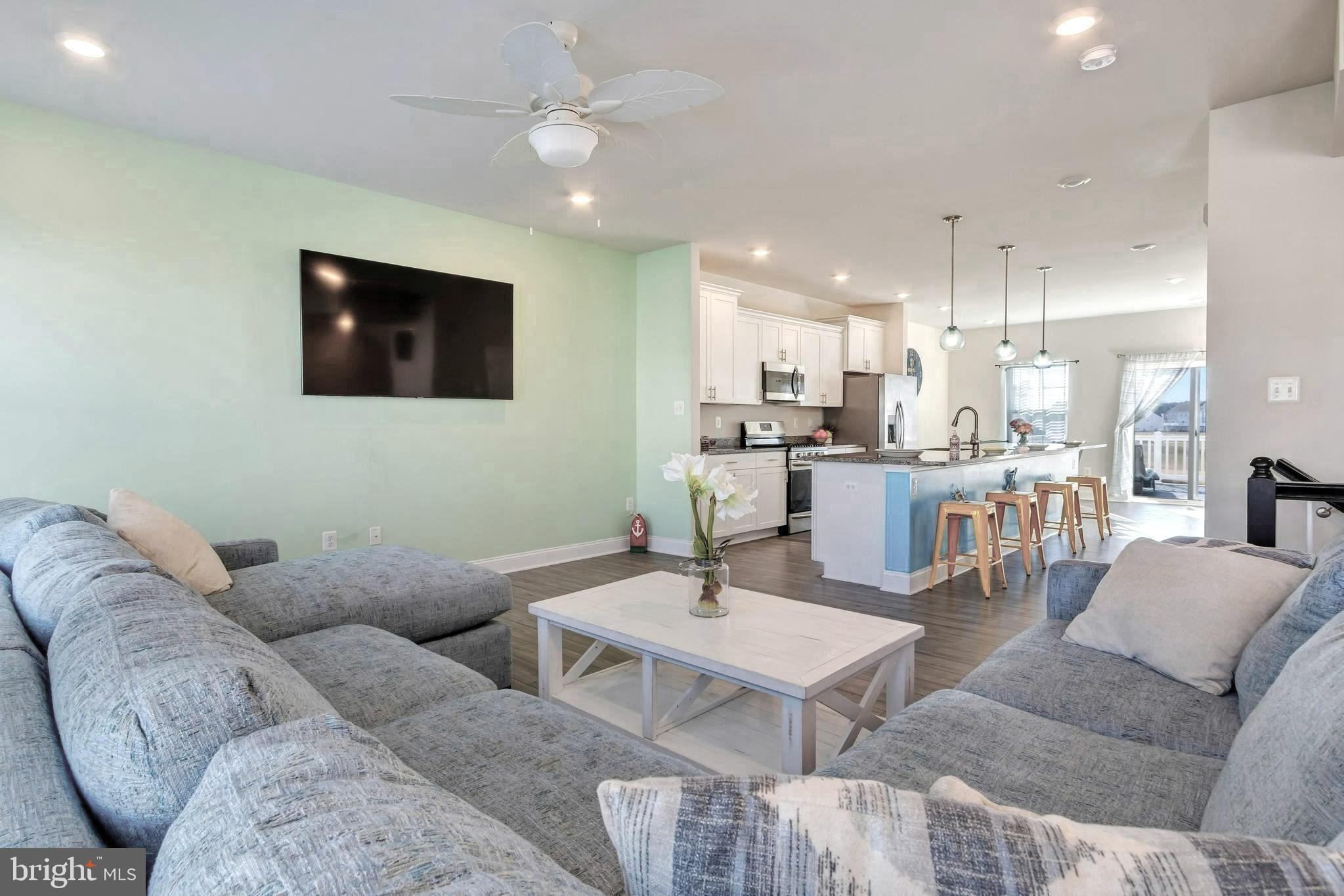 PLANTATION LAKES - Residential