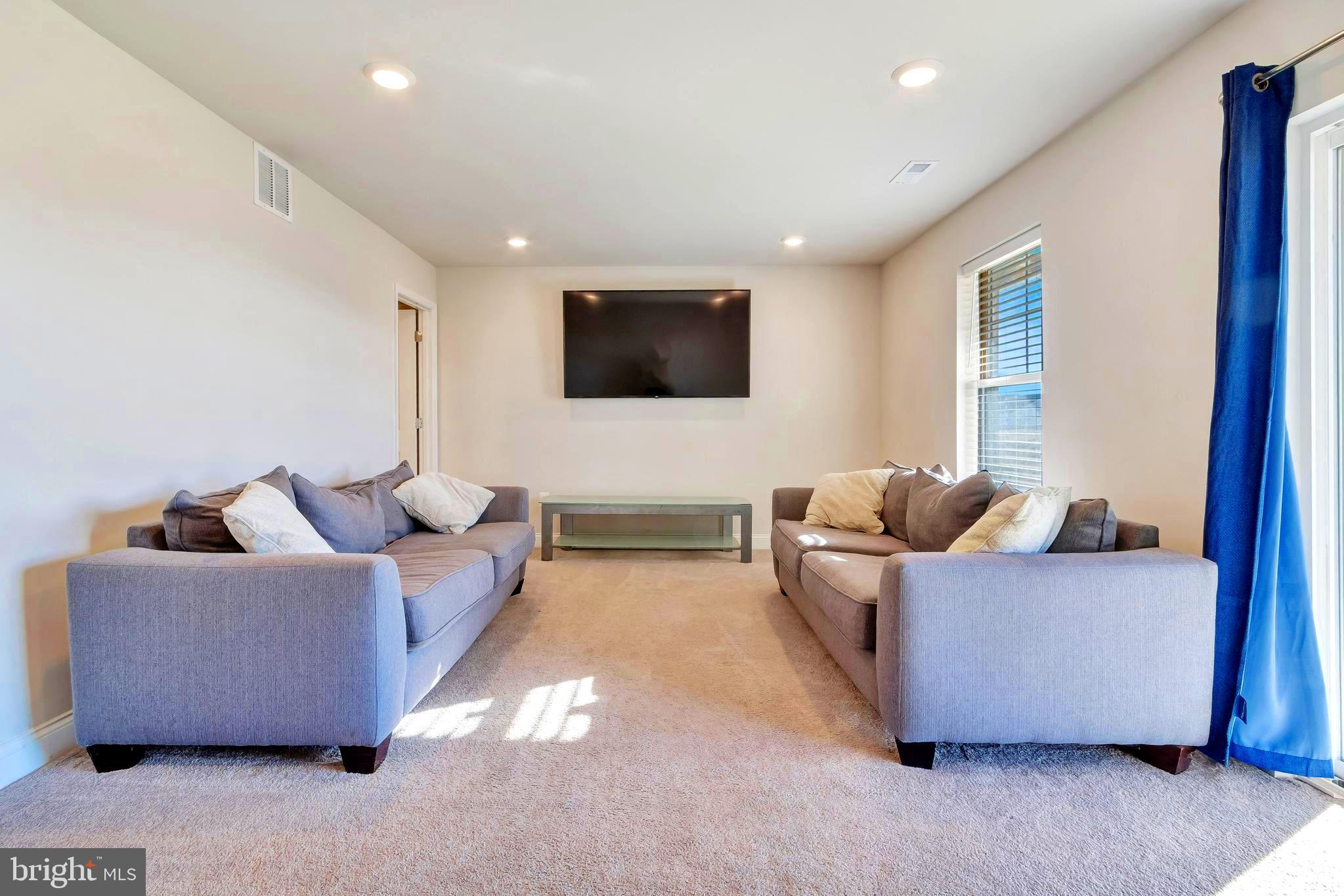 PLANTATION LAKES - Residential