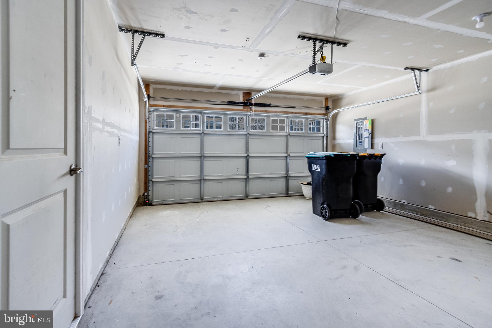 PLANTATION LAKES - Residential