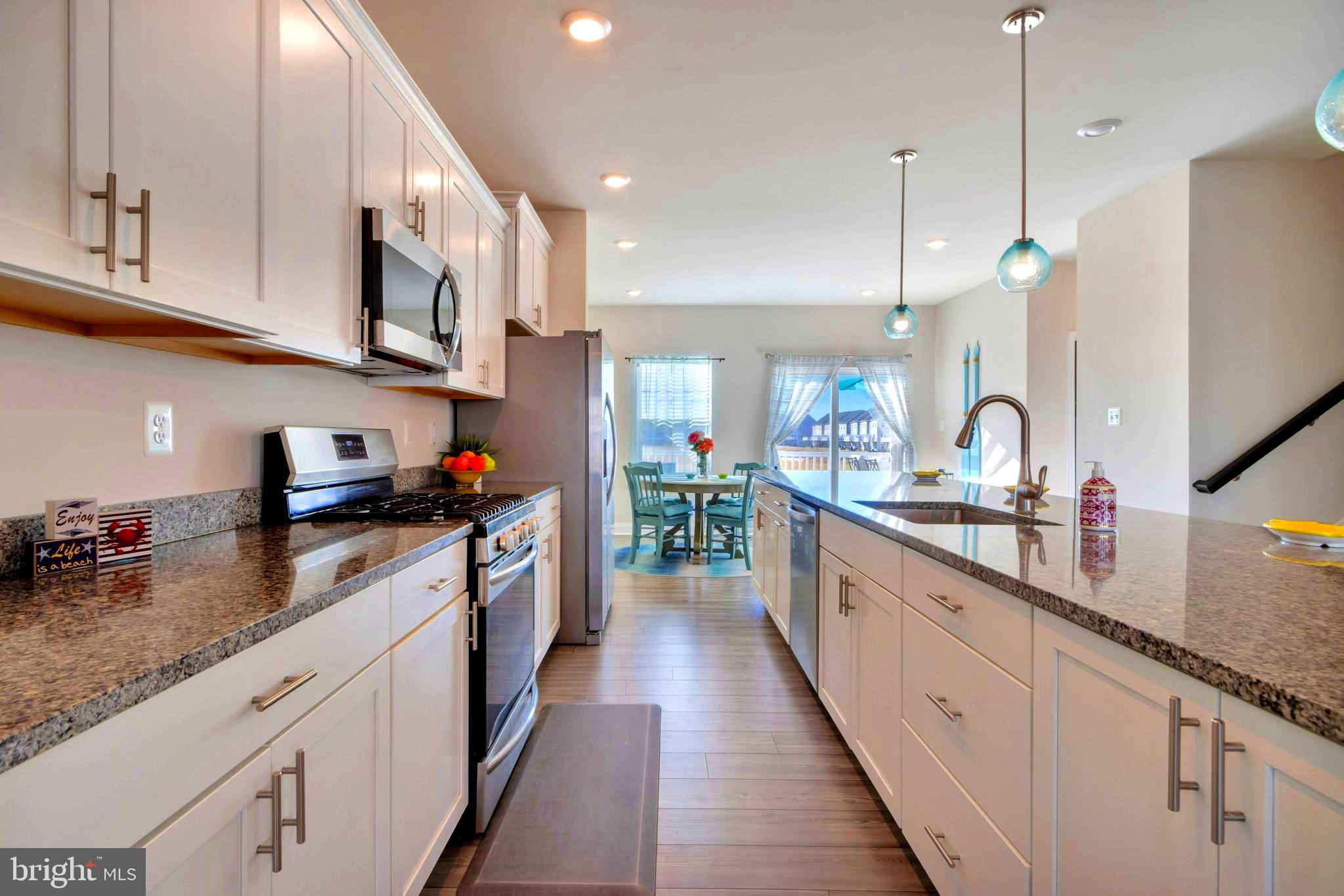 PLANTATION LAKES - Residential