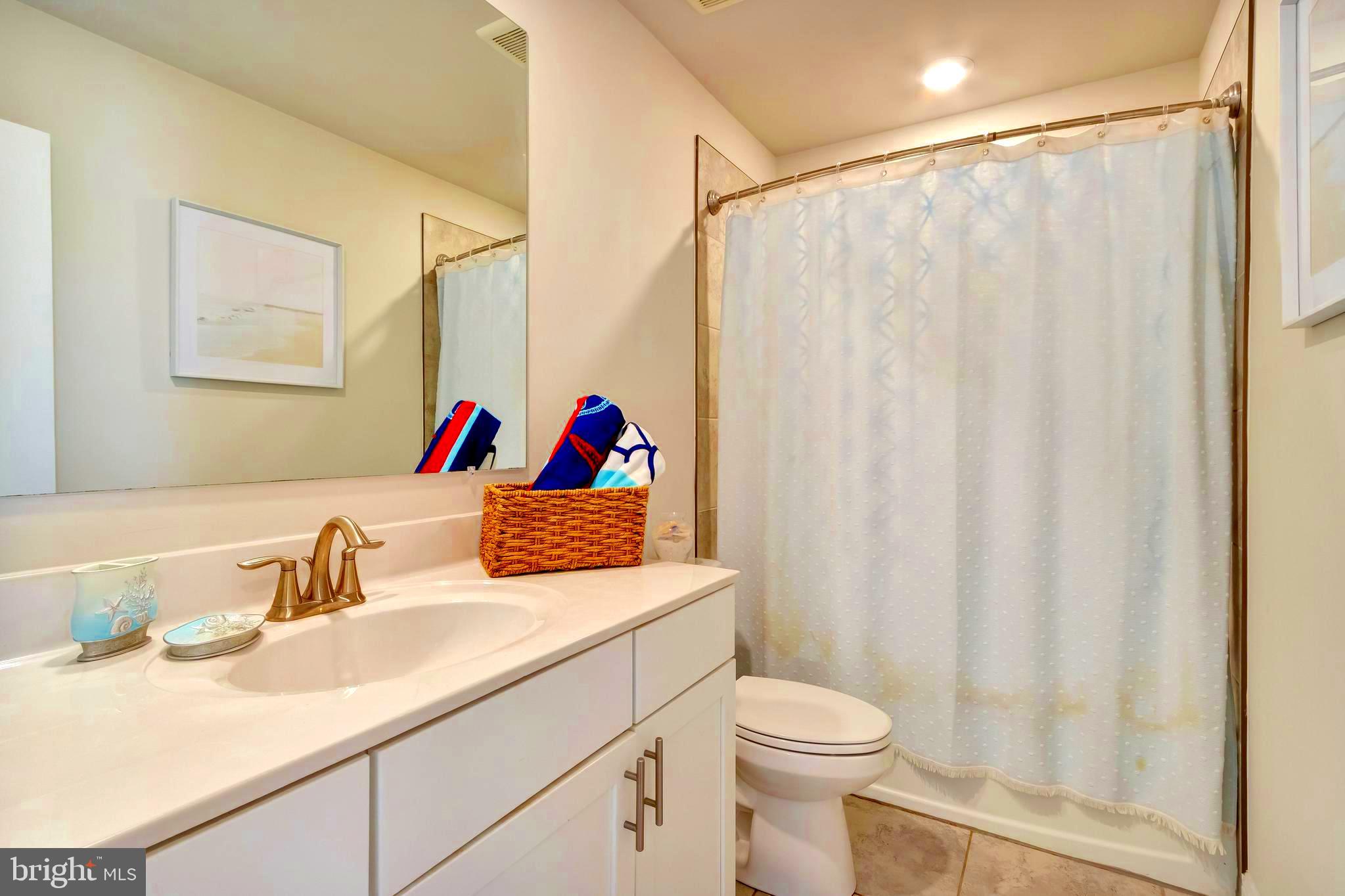 PLANTATION LAKES - Residential