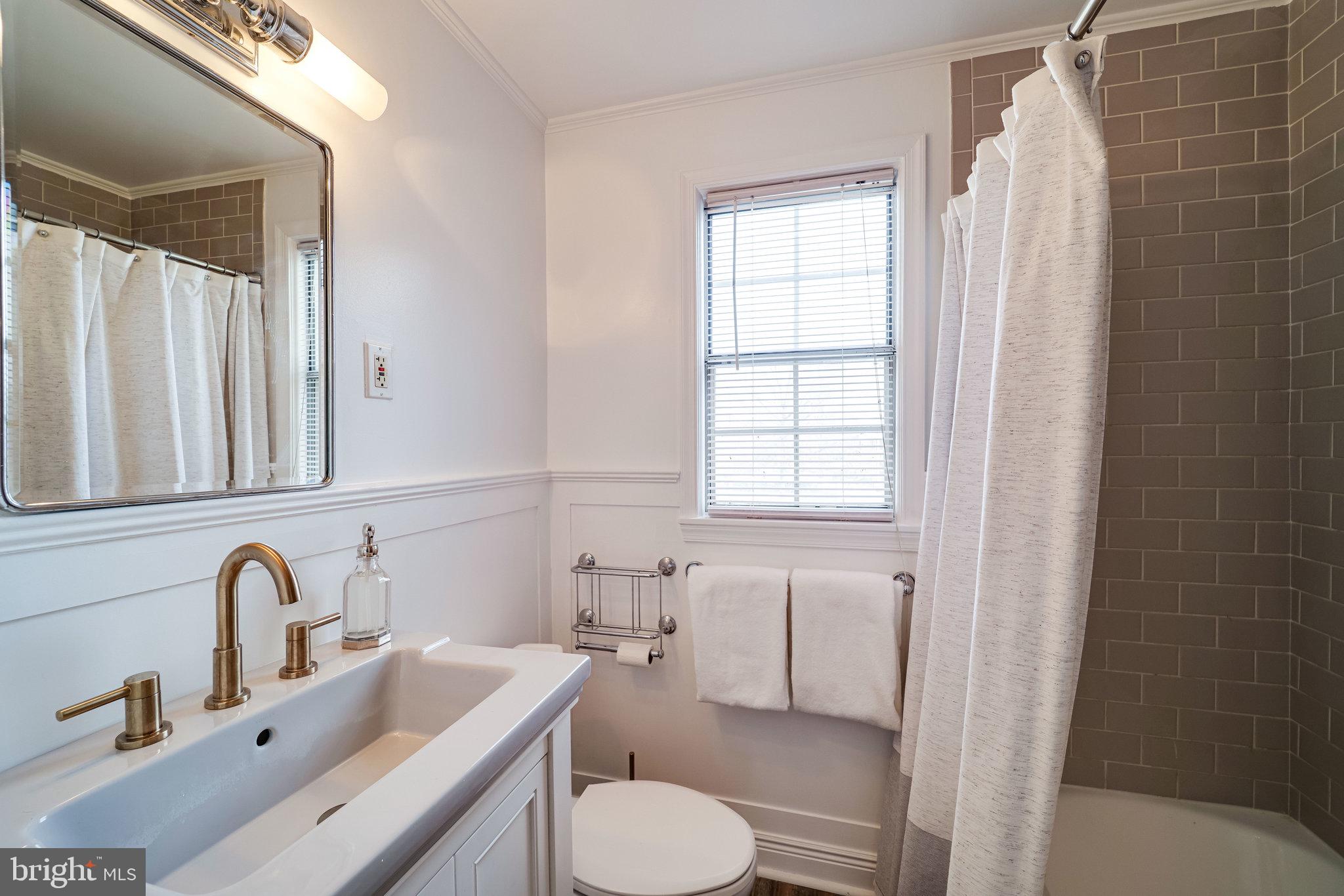 BELLE VIEW CONDOMINIUMS - Residential