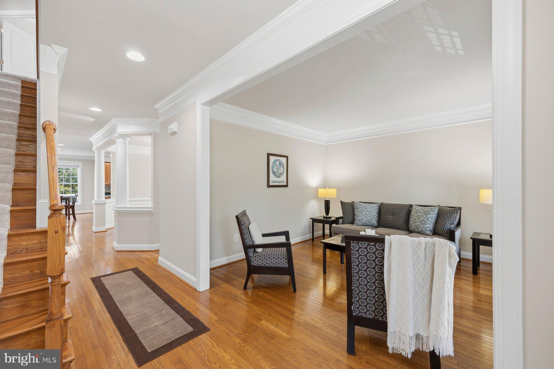 7711 HENNEPIN COURT