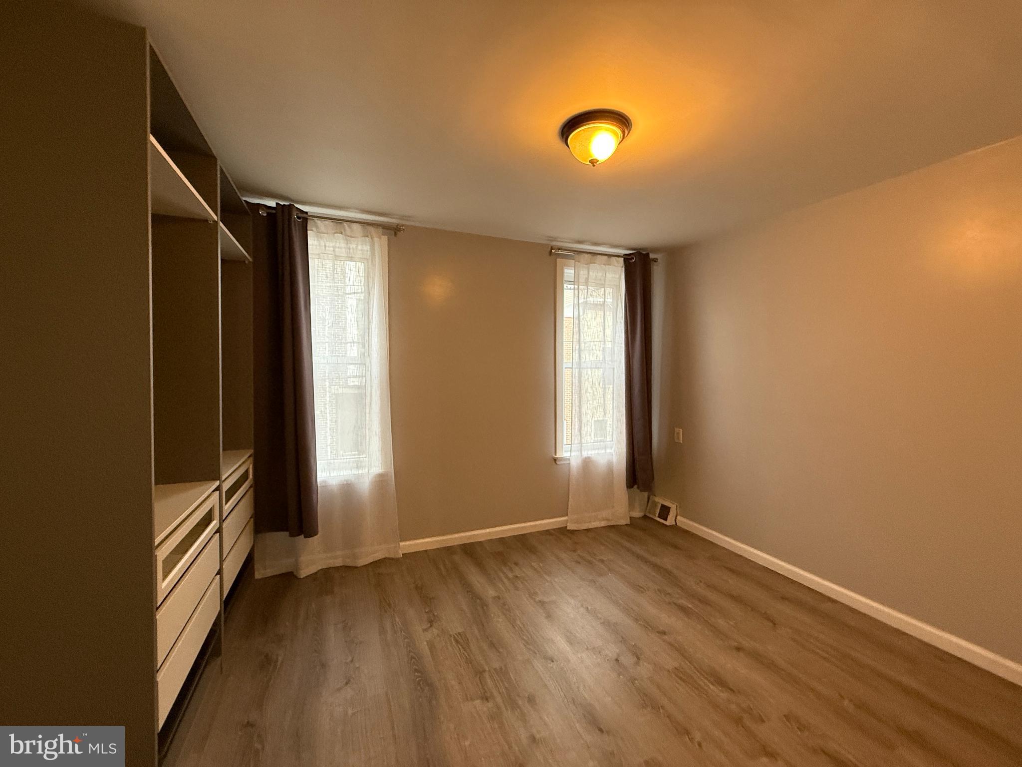 POINT BREEZE - Residential