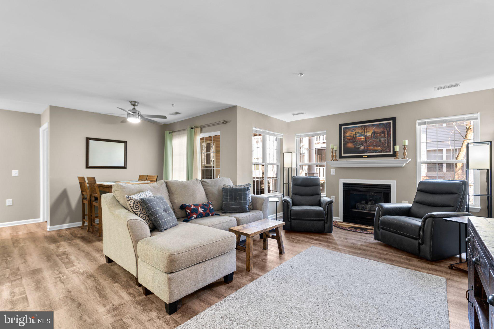 Welcome to 5812 Wyndham Circle #104, a beautifully maintained condo offering comfort, first floor convenience, and modern living in the heart of Columbia. Perfectly situated in a peaceful community, this home provides easy access to local dining, shopping, parks, and major commuter routes.
Key Features:
1.