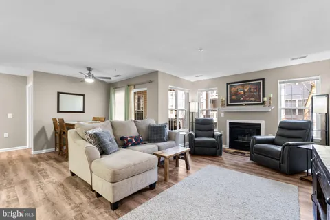 5812 Wyndham Circle Unit 104, Columbia, MD MLS: MDHW2049878