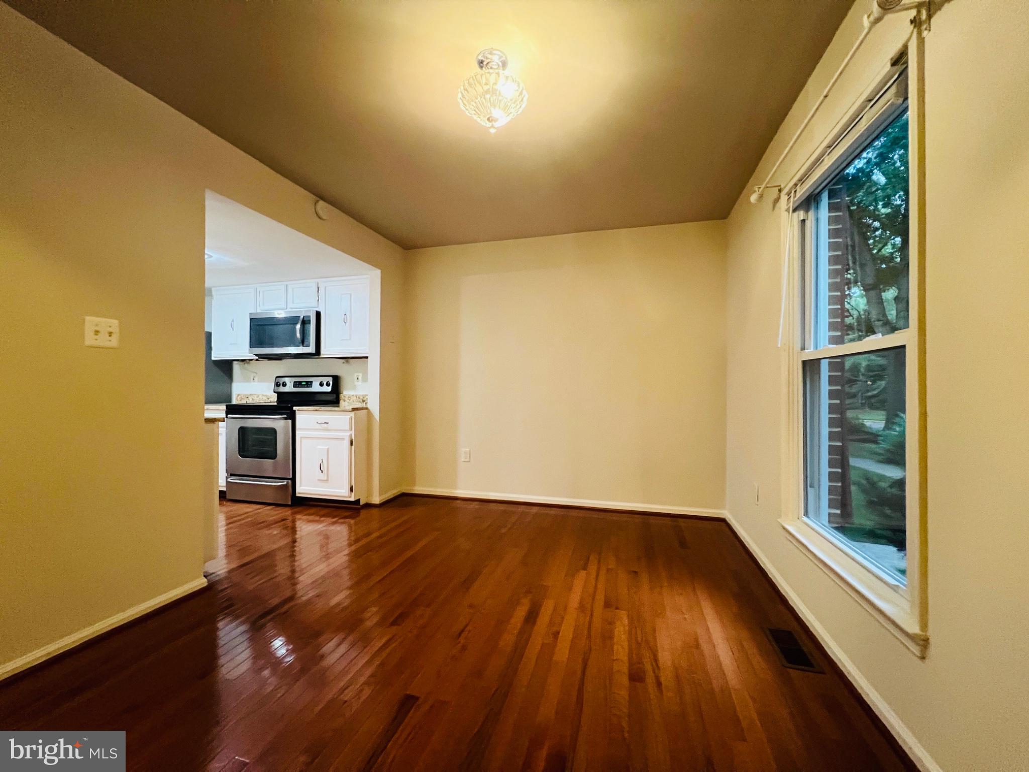 6279 KERRYDALE DRIVE