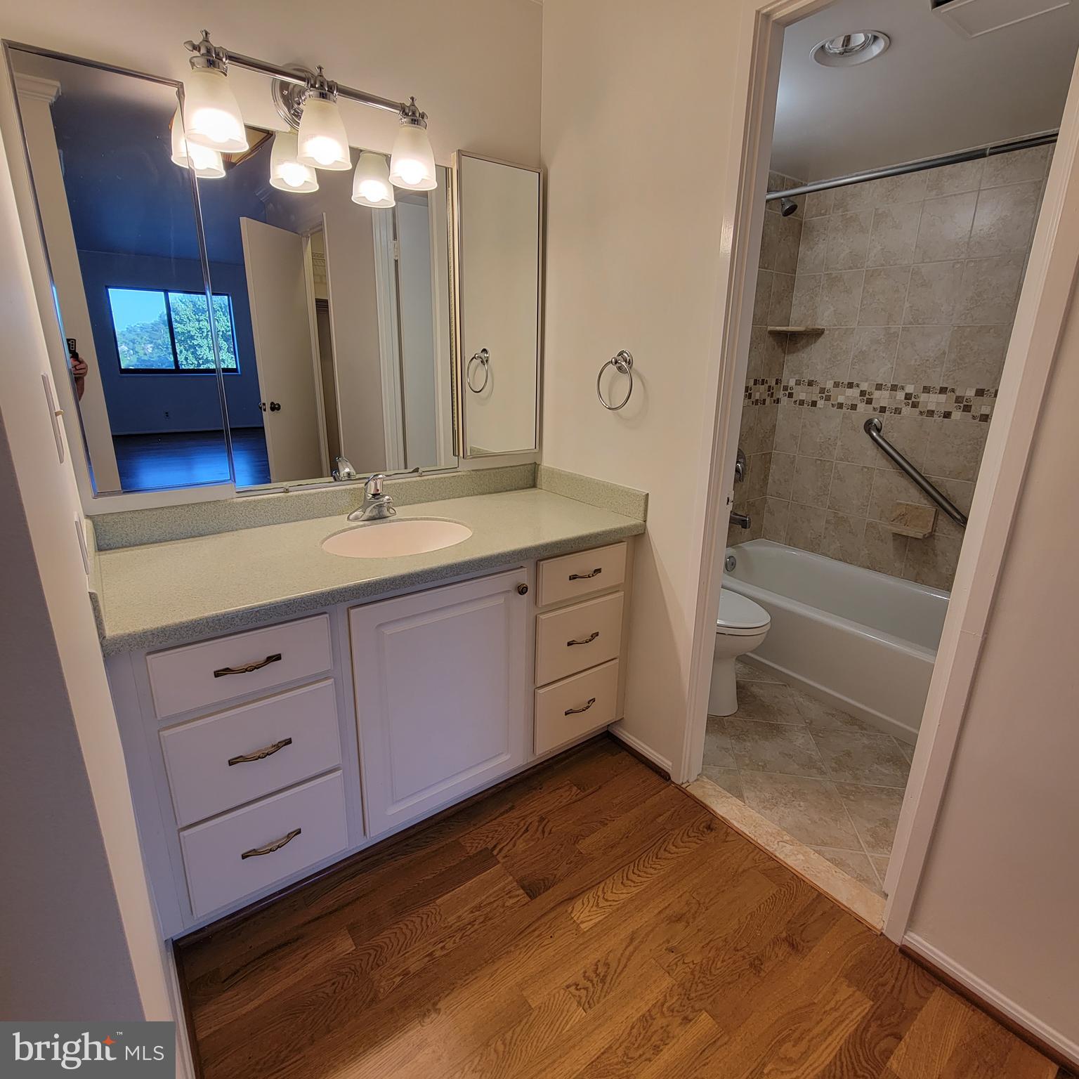 MONTEBELLO - Residential Lease