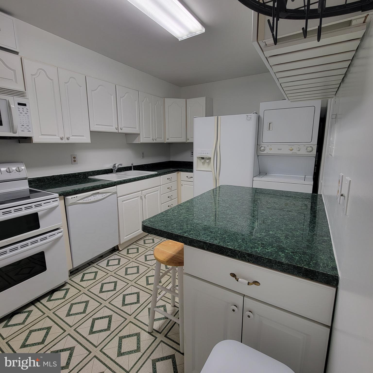 MONTEBELLO - Residential Lease