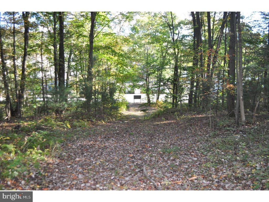 Photo of 2505 West End Avenue, POTTSVILLE, PA 17901 (MLS # PASK2020428)