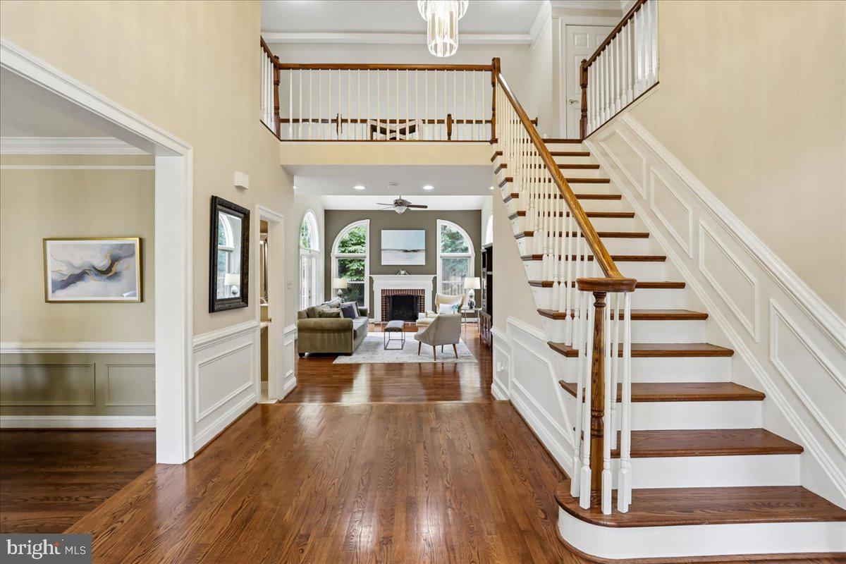 6006 MANOR OAK WAY