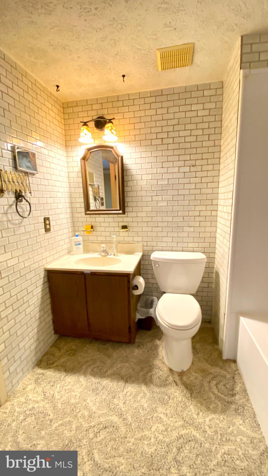 RUMSEY ISLAND - Residential