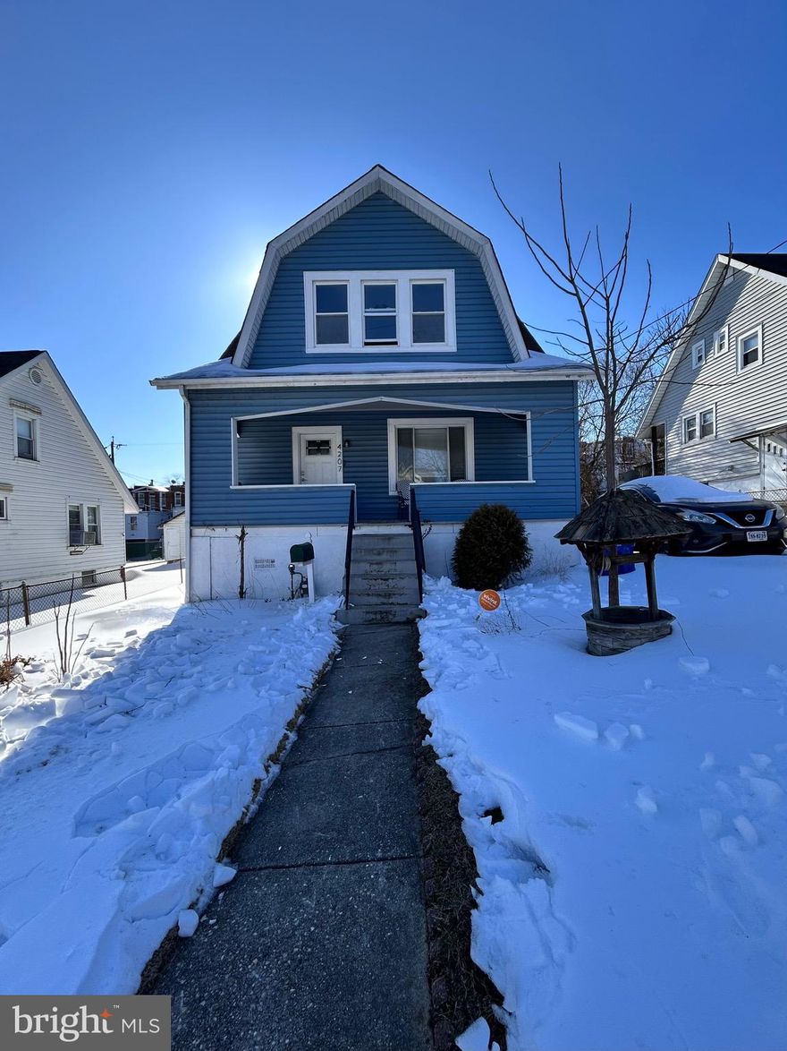 Welcome to 4207 Arizona Ave., a well-laid-out home offering 4 bedrooms, 3.5 baths, and a versatile flex space. The open floor plan features stainless steel appliances and a center island ideal for everyday living and entertaining. An upper-level addition created a spacious primary suite with vaulted ceilings. Tucked away on a quiet street while still conveniently located near shopping, dining, and major routes. Property is being sold as-is. Buyers are encouraged to perform all desired inspections. Seller prefers a quick close. Proof of funds required with all offers.