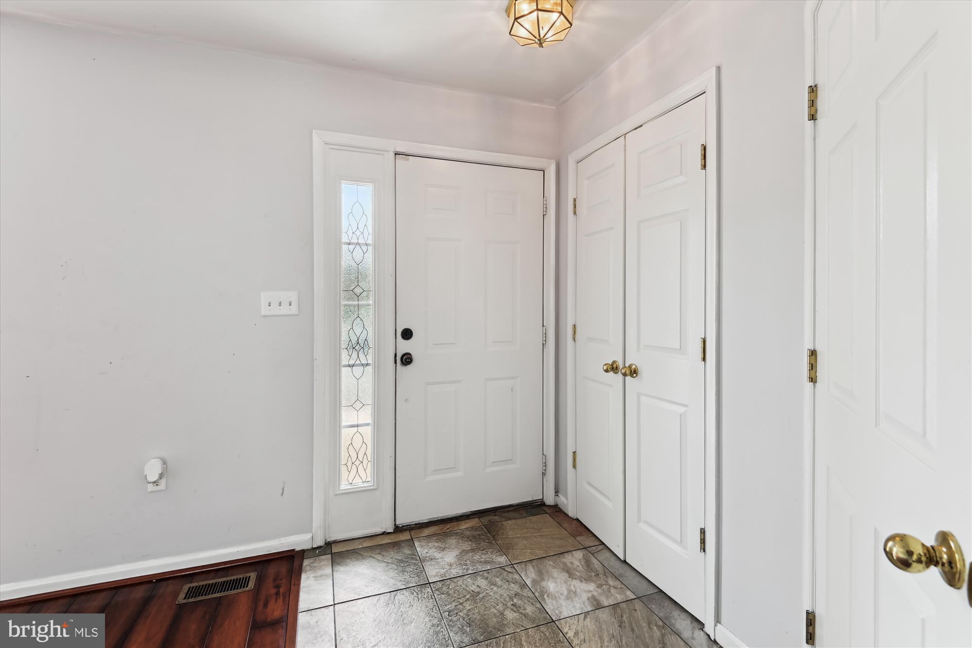 1747 GLEBE CREEK WAY