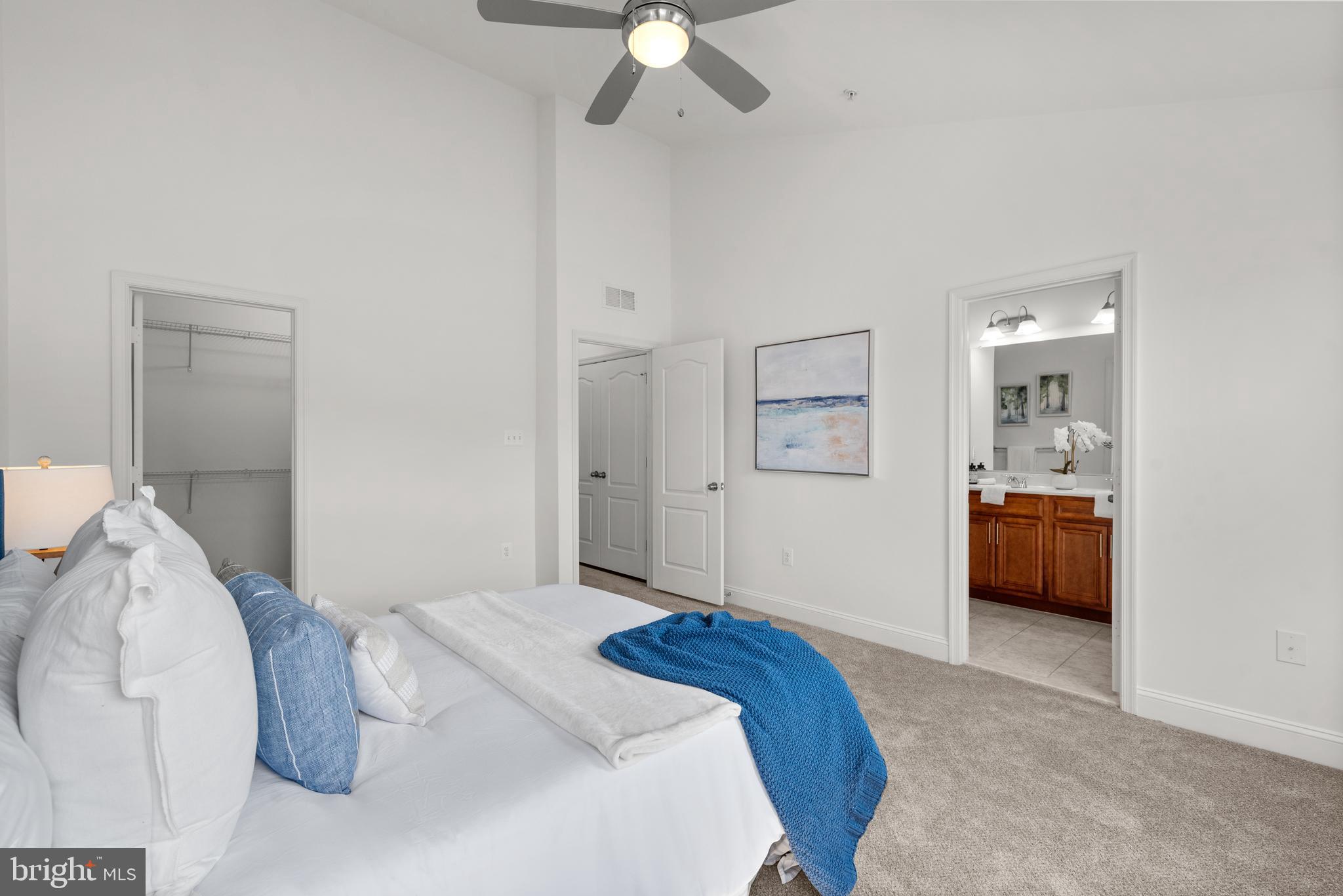 VILLAGE GREENS - Residential