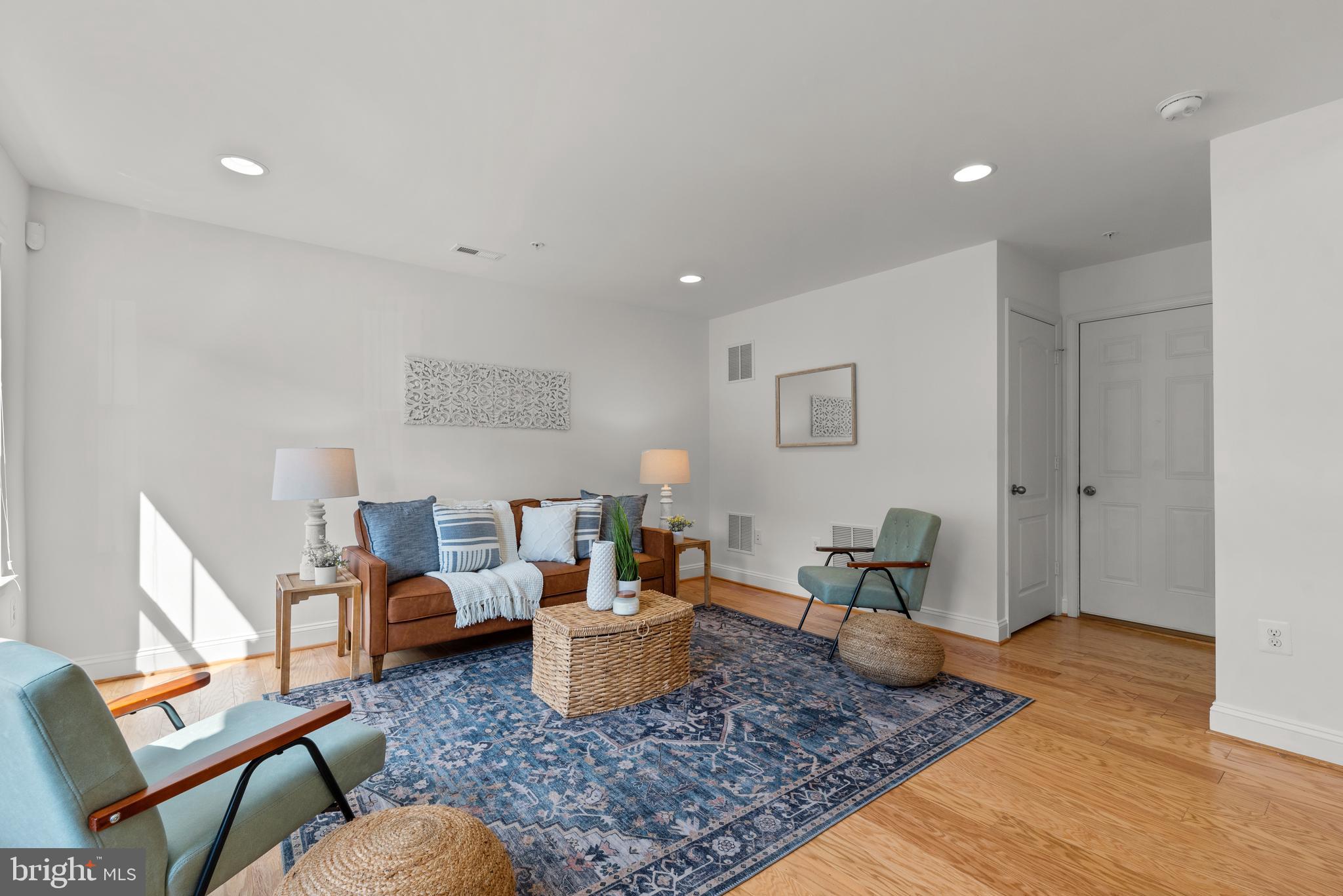 VILLAGE GREENS - Residential