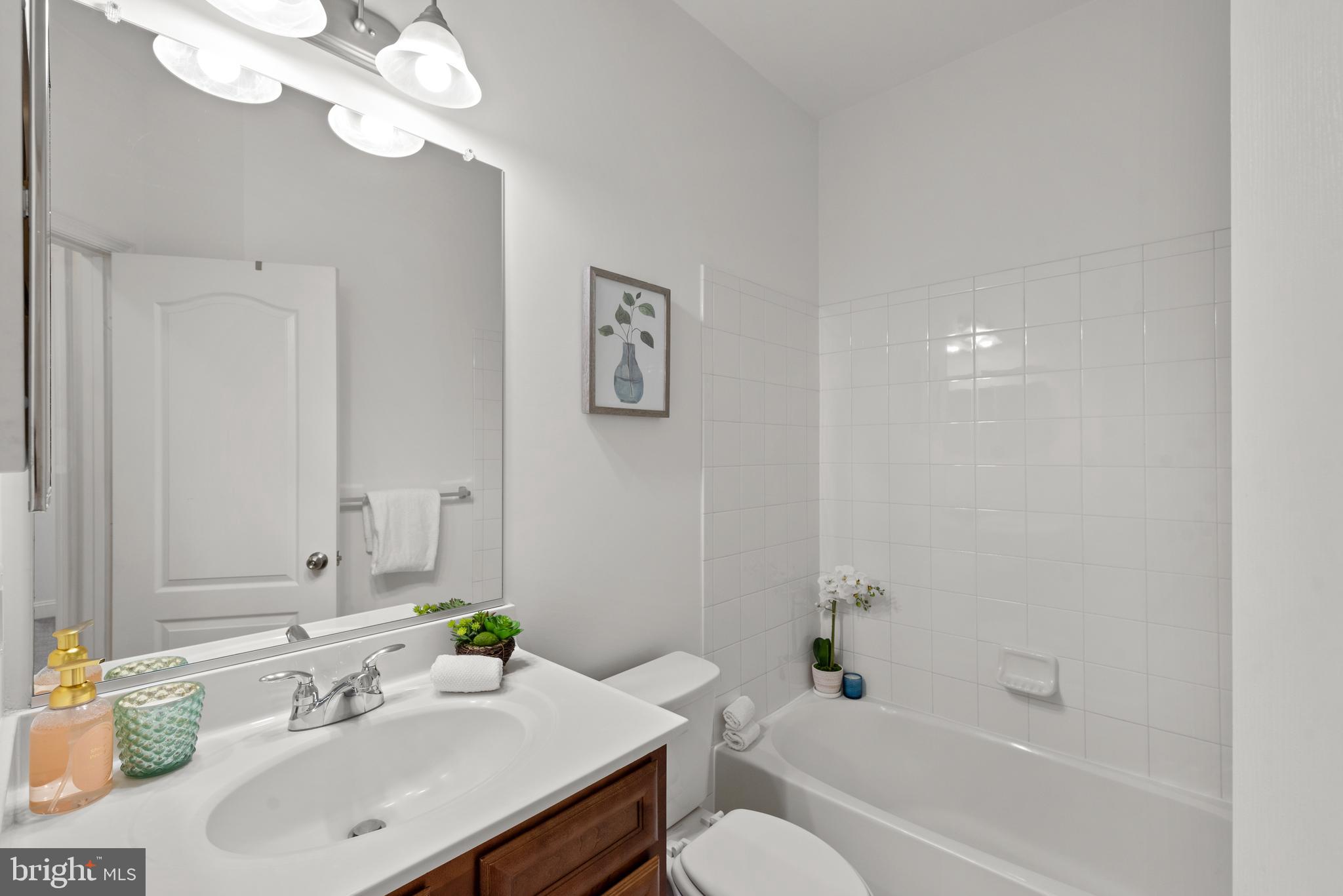 VILLAGE GREENS - Residential