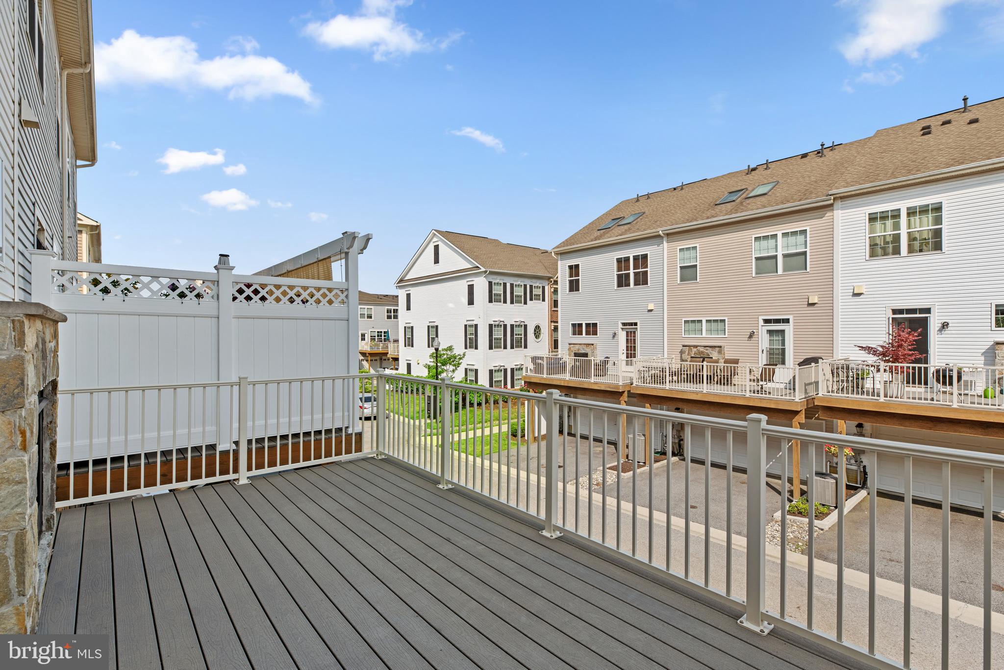 VILLAGE GREENS - Residential