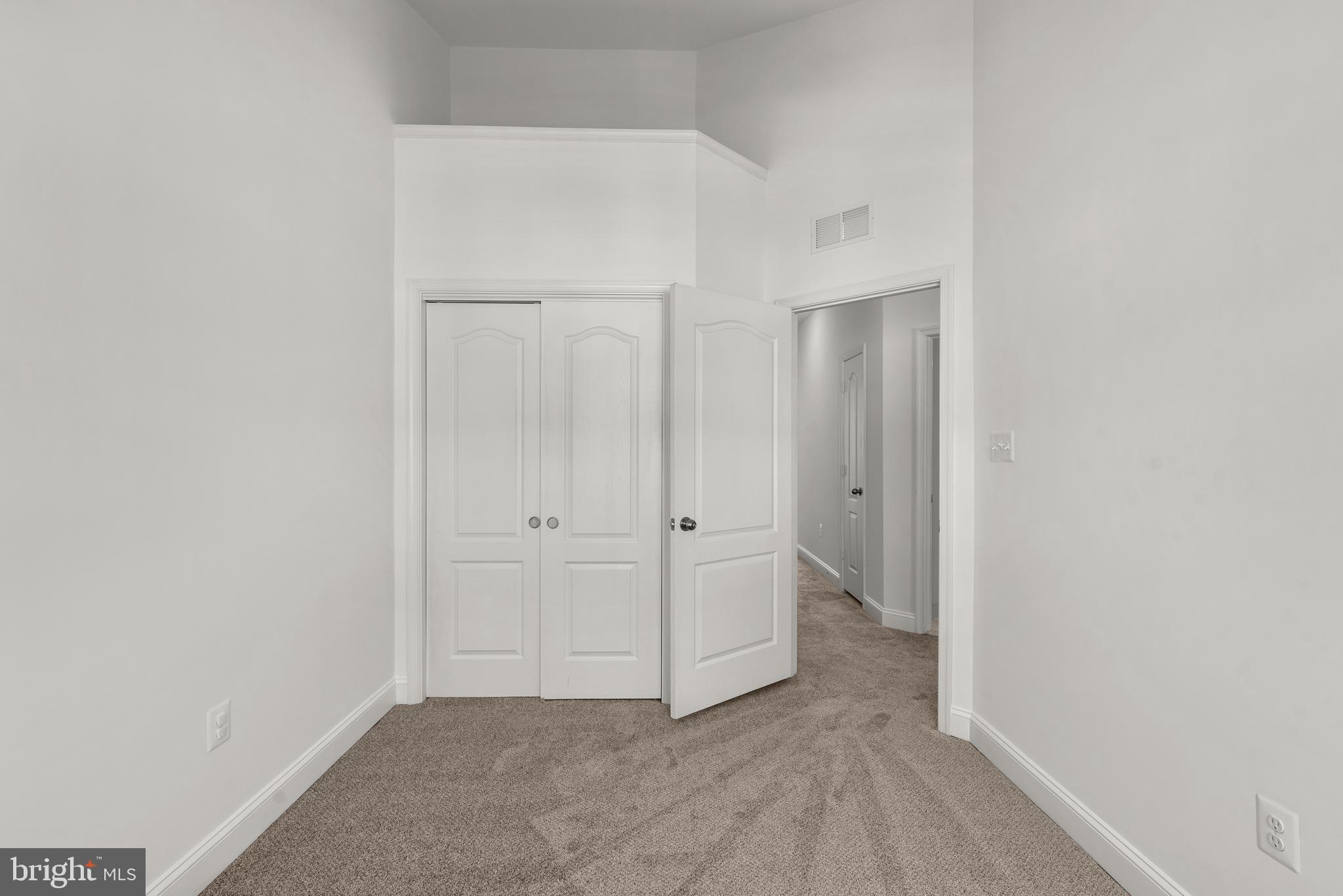 VILLAGE GREENS - Residential