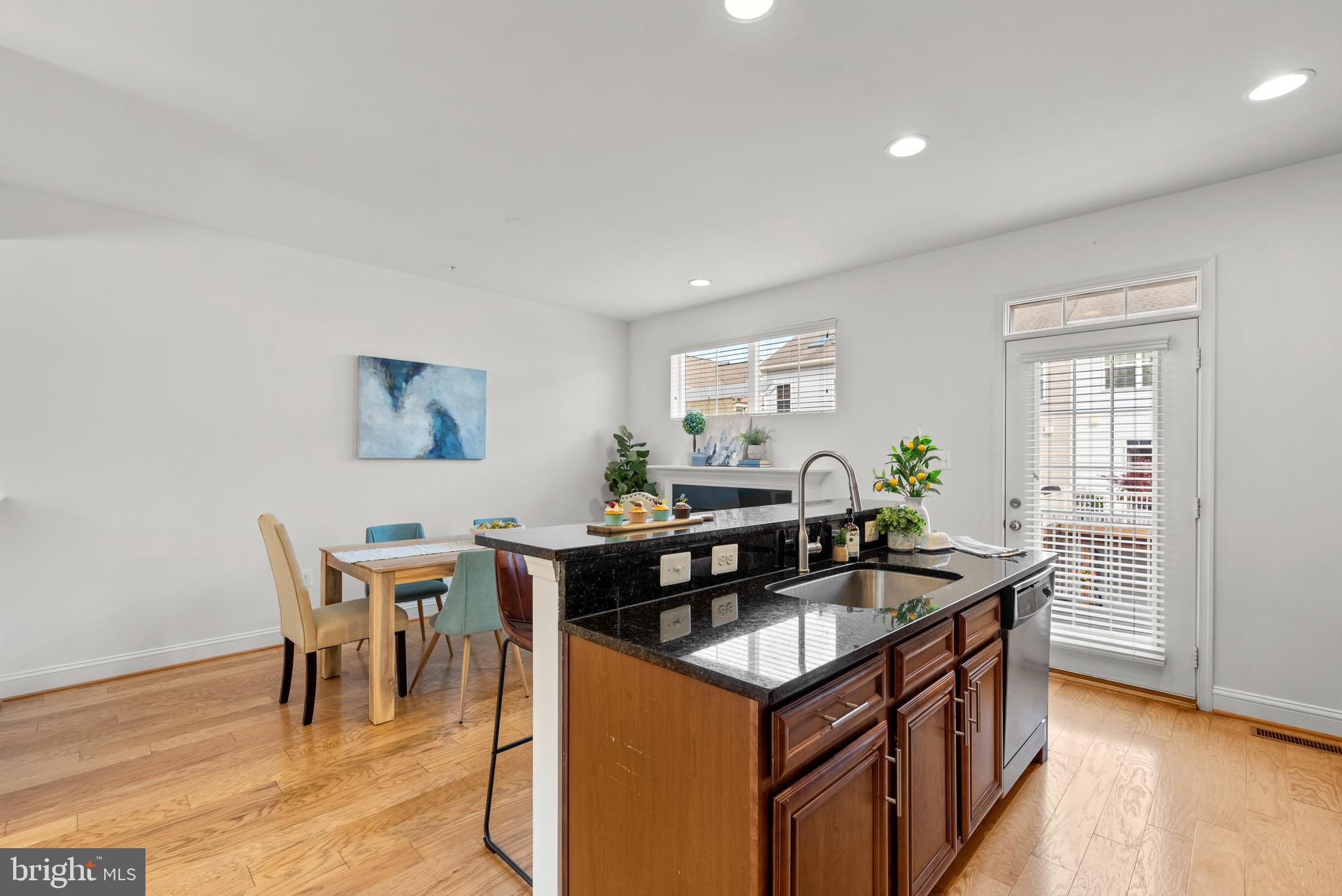 VILLAGE GREENS - Residential