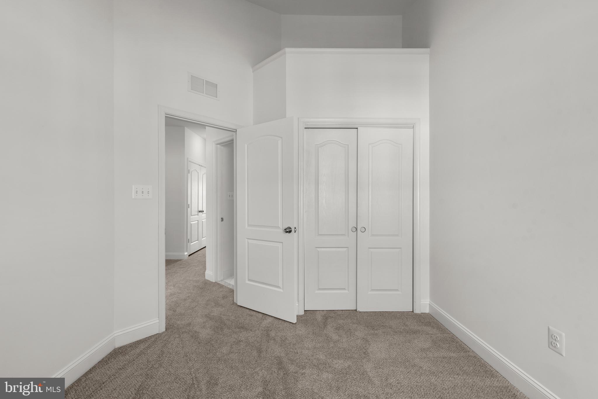 VILLAGE GREENS - Residential