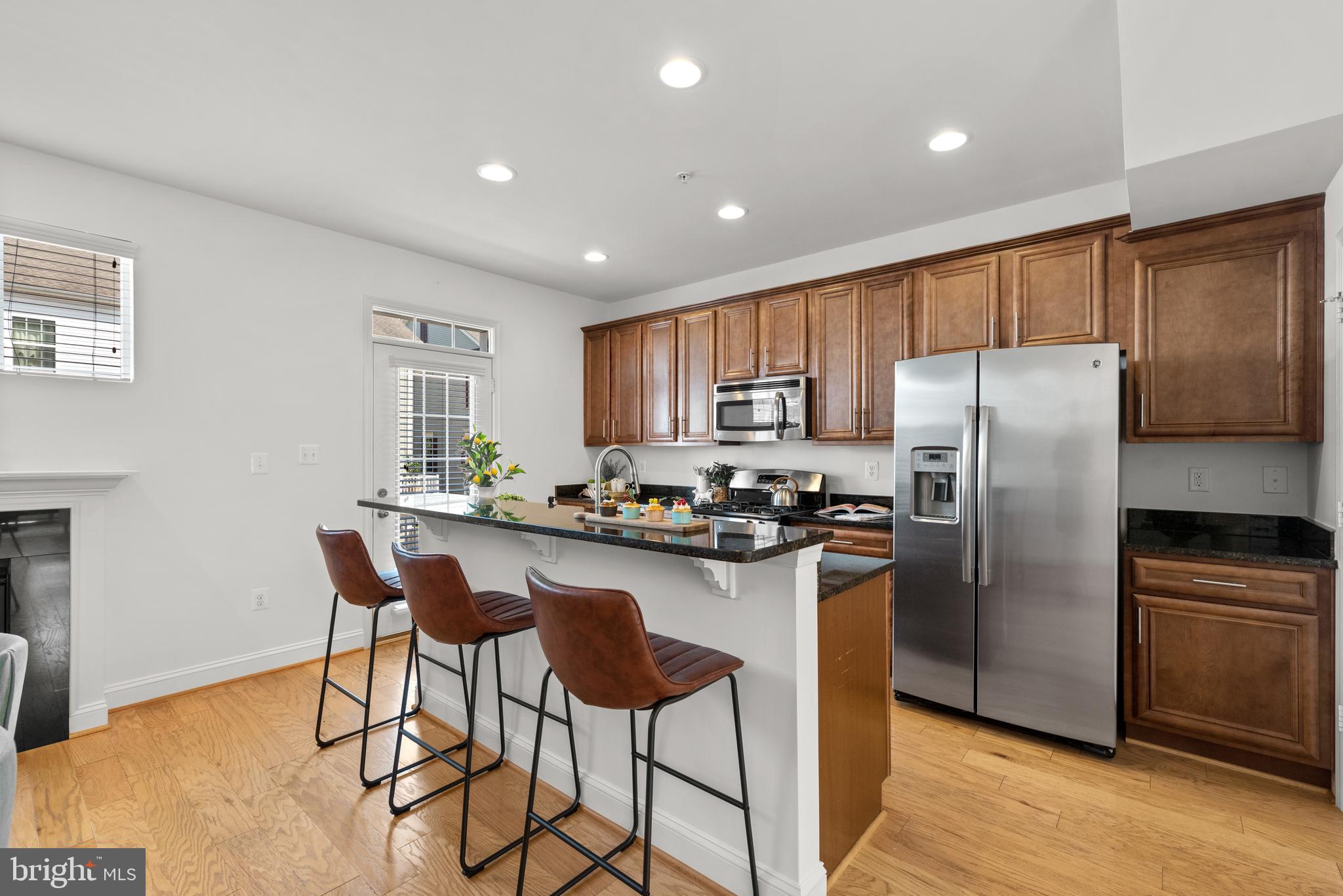 VILLAGE GREENS - Residential