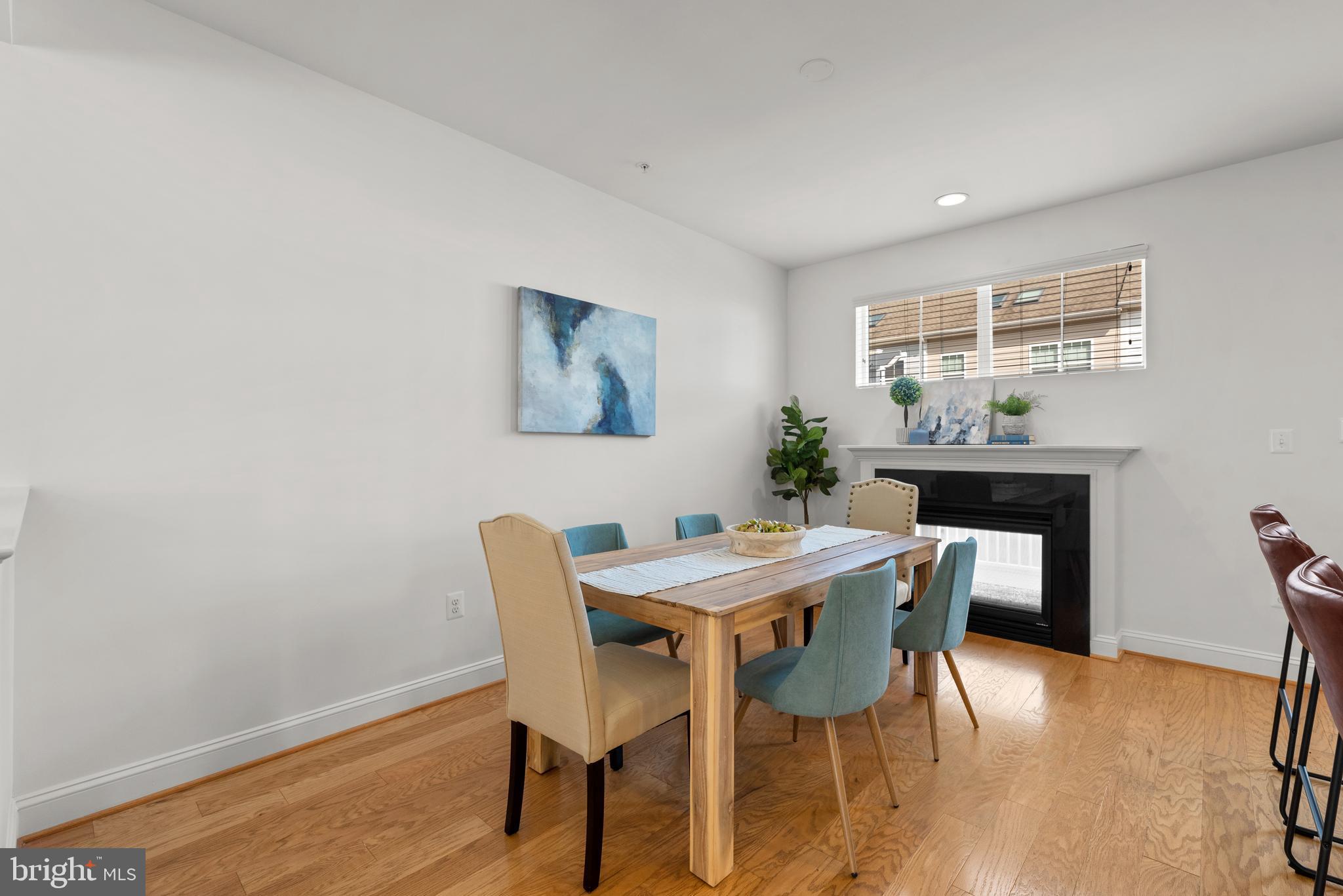 VILLAGE GREENS - Residential