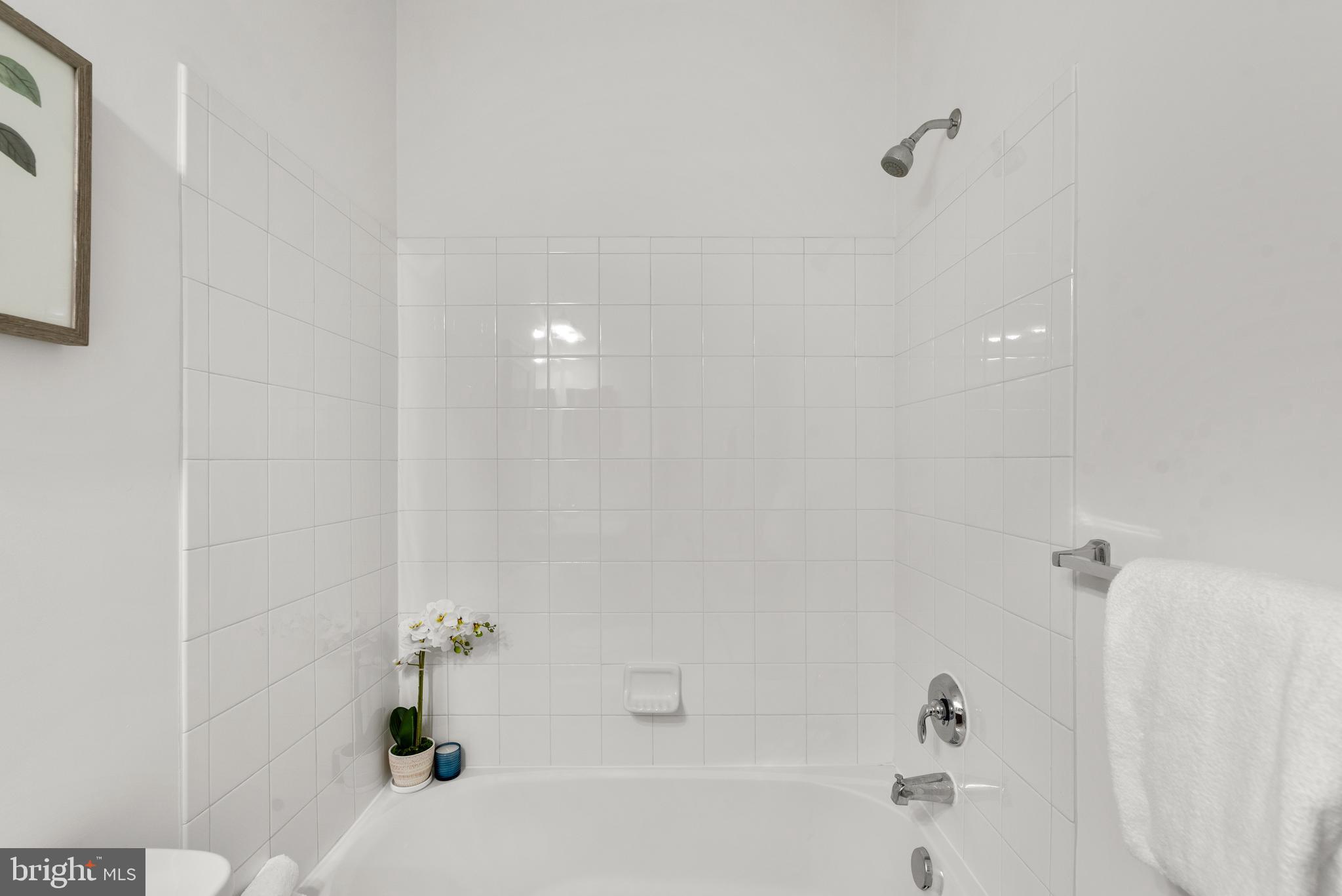 VILLAGE GREENS - Residential