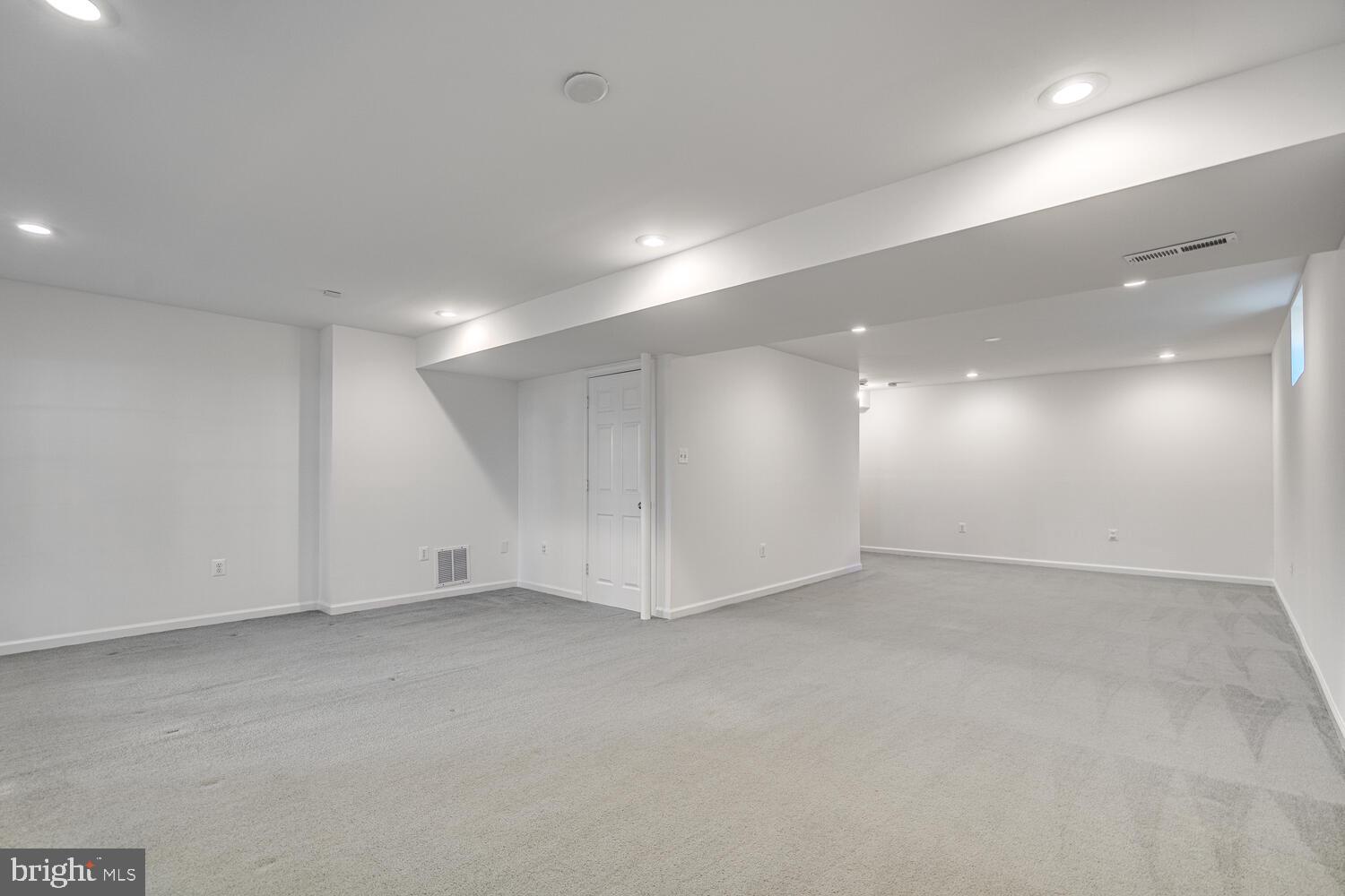 NORBECK MANOR - Residential