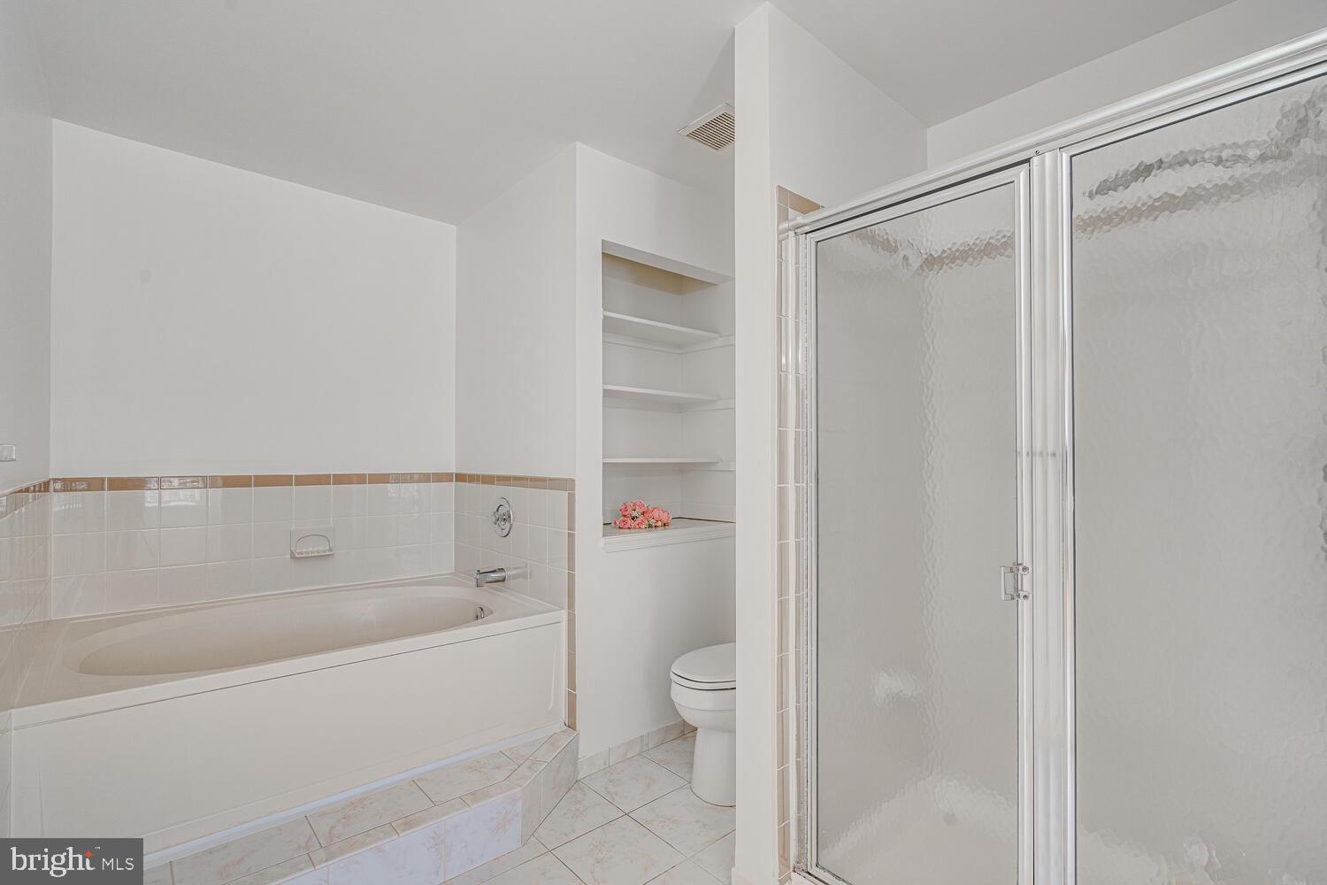 NORBECK MANOR - Residential