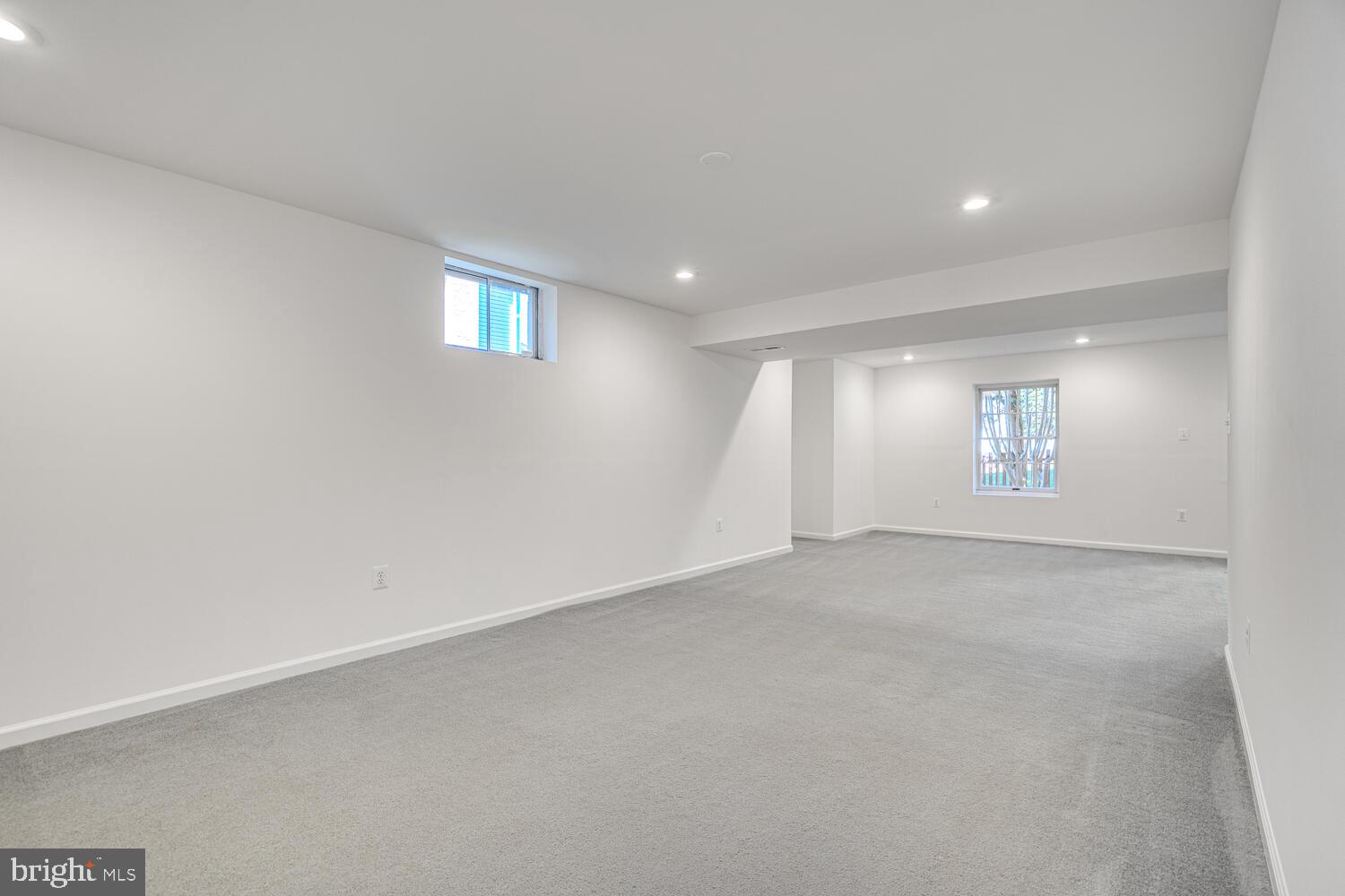 NORBECK MANOR - Residential