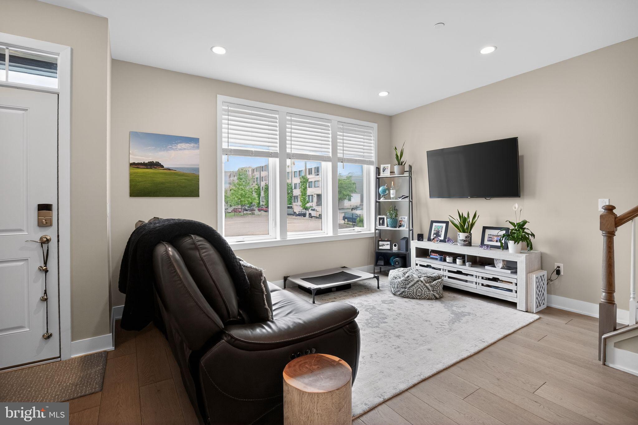 BROWNSTONES AT VF - Residential
