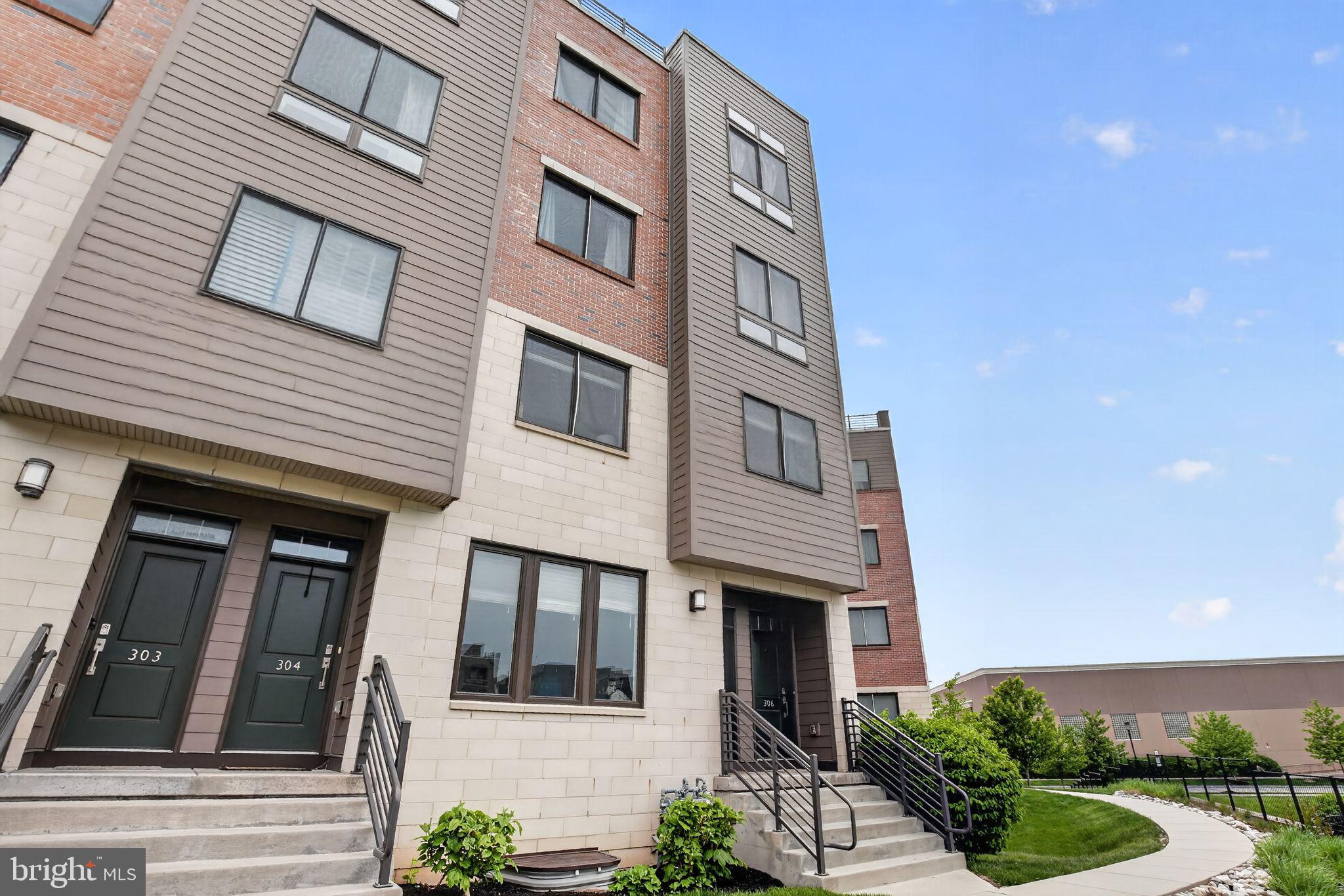 BROWNSTONES AT VF - Residential