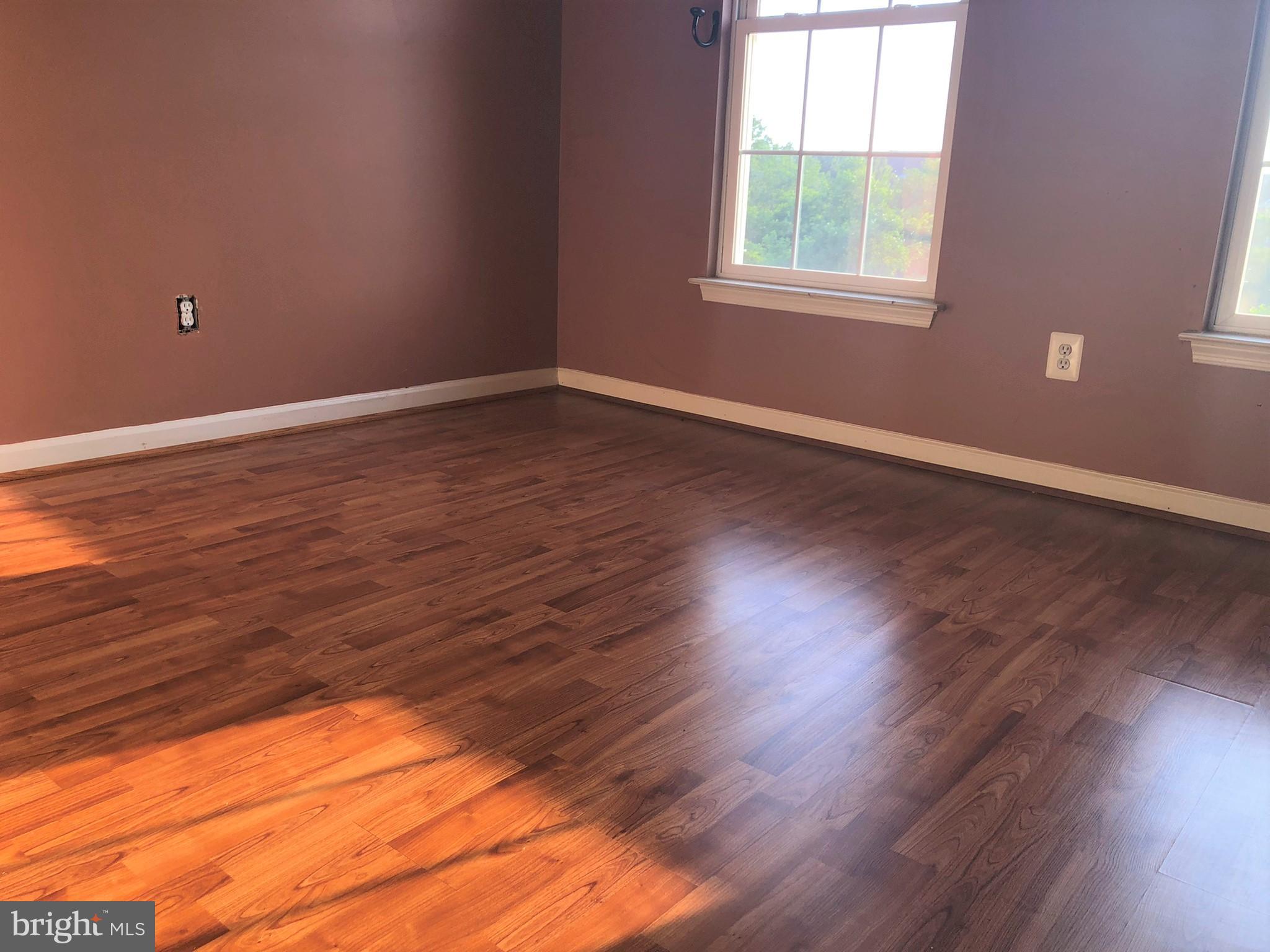 LOUDOUN VALLEY ESTATES - Residential Lease