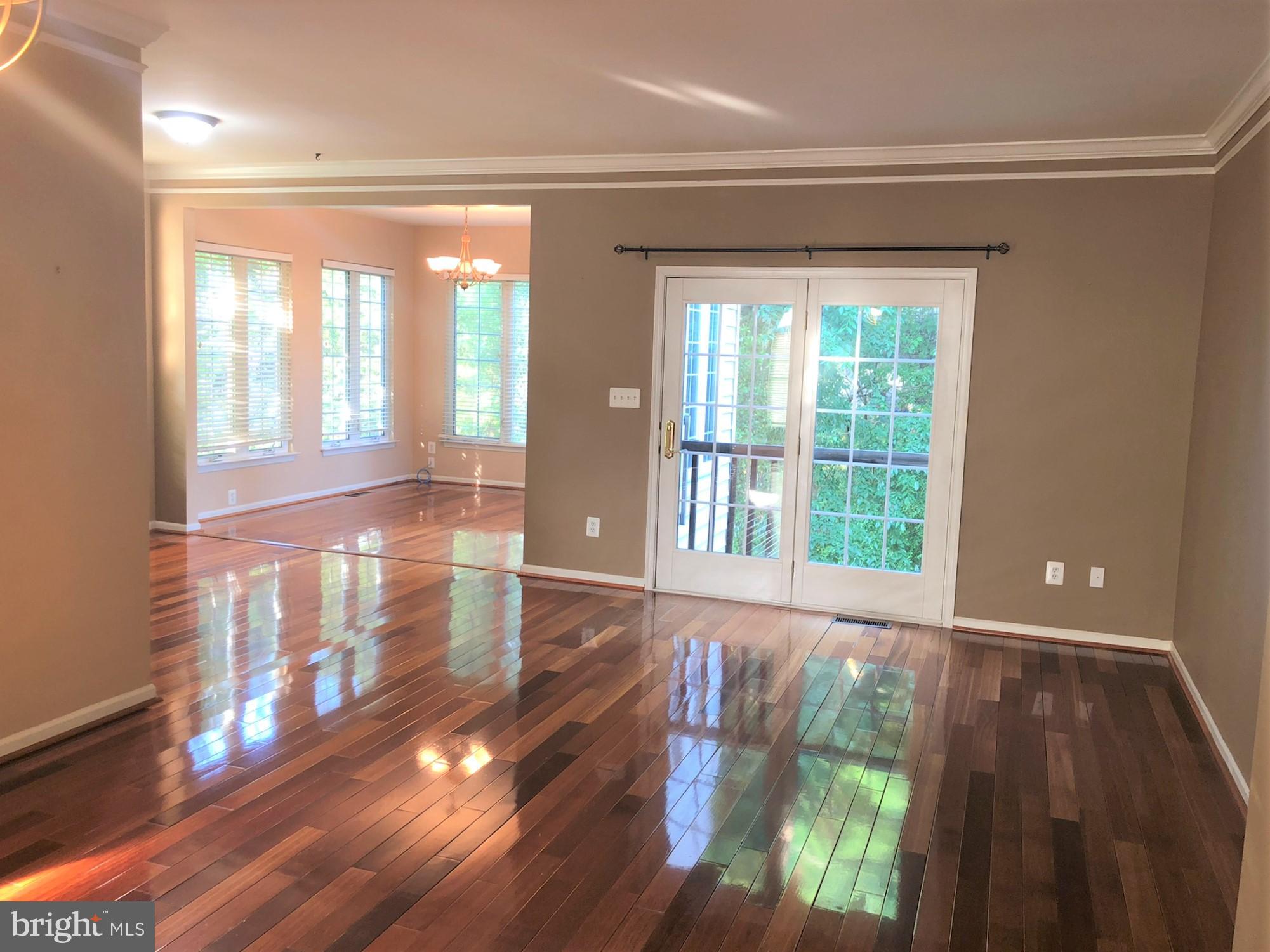 LOUDOUN VALLEY ESTATES - Residential Lease