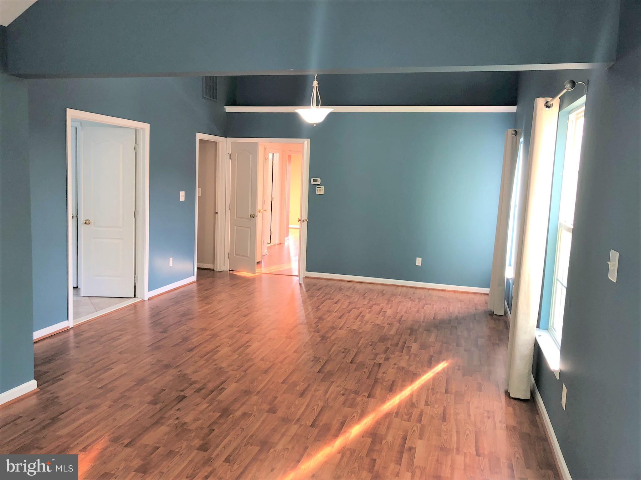 LOUDOUN VALLEY ESTATES - Residential Lease