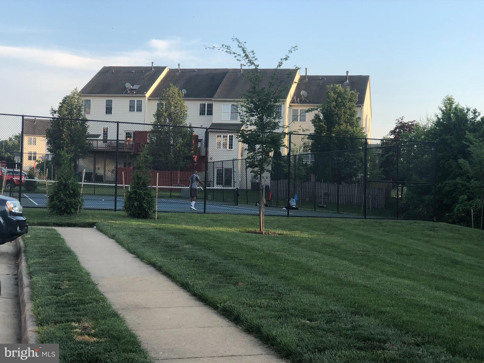 LOUDOUN VALLEY ESTATES - Residential Lease