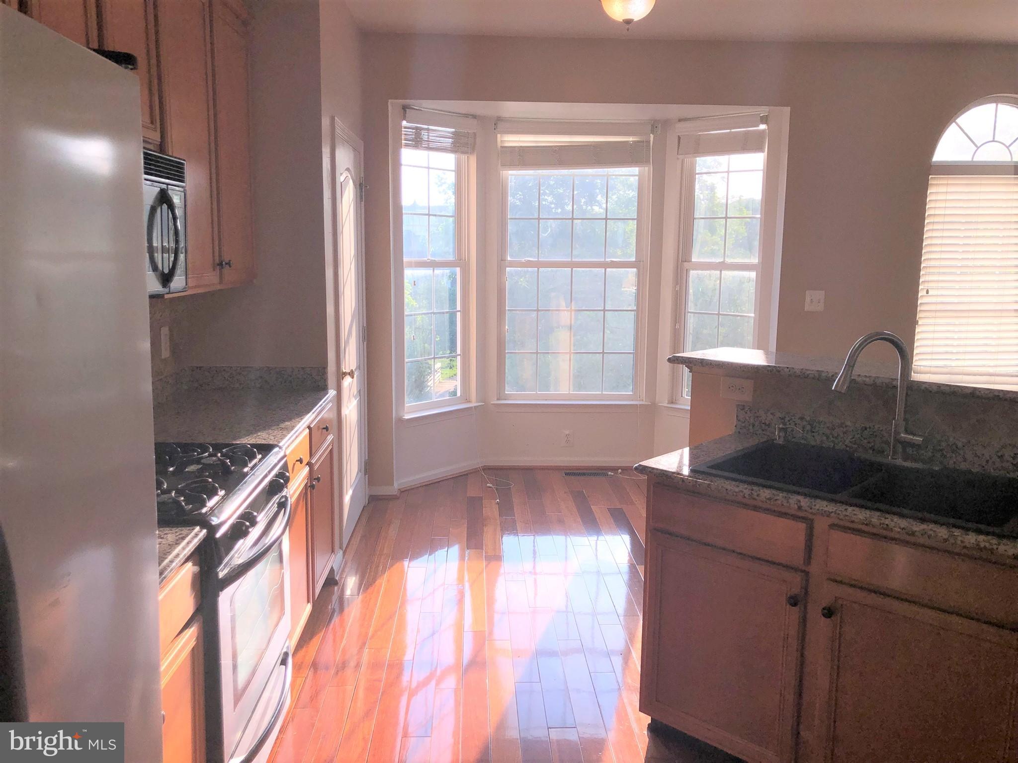 LOUDOUN VALLEY ESTATES - Residential Lease